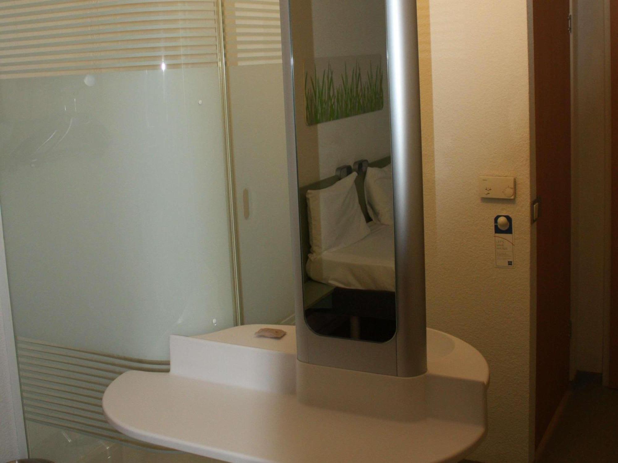 Standard Room 2 Single Beds
