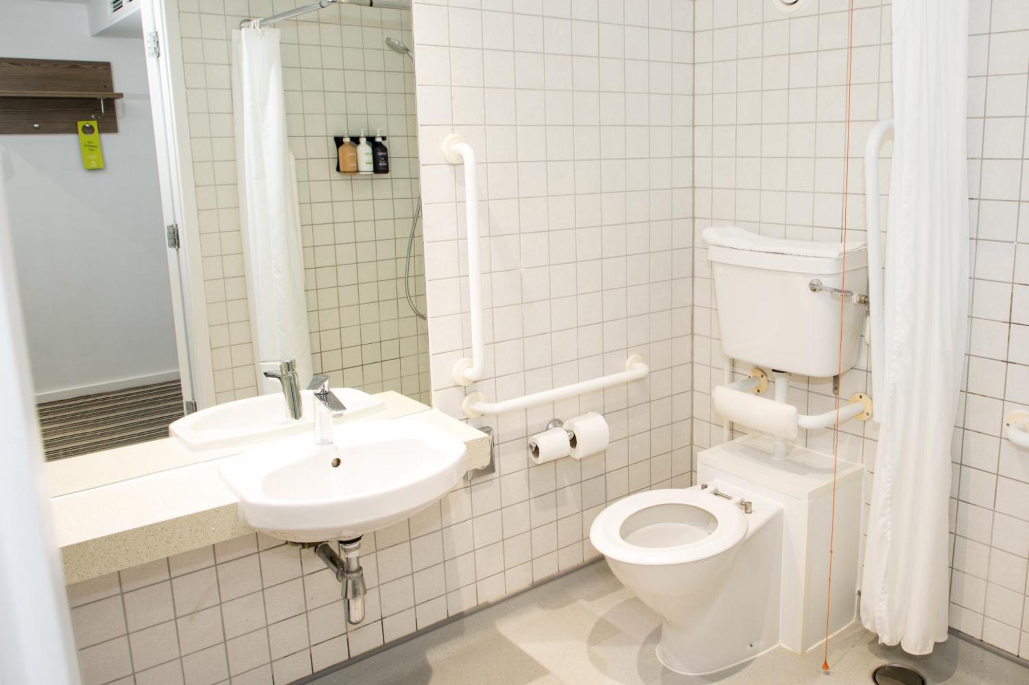 Dobbeltrom Standard – tilpasset funksjonshemninger