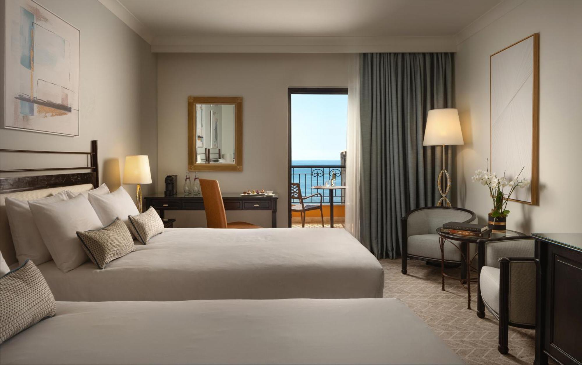 Deluxe Family Sea View Room