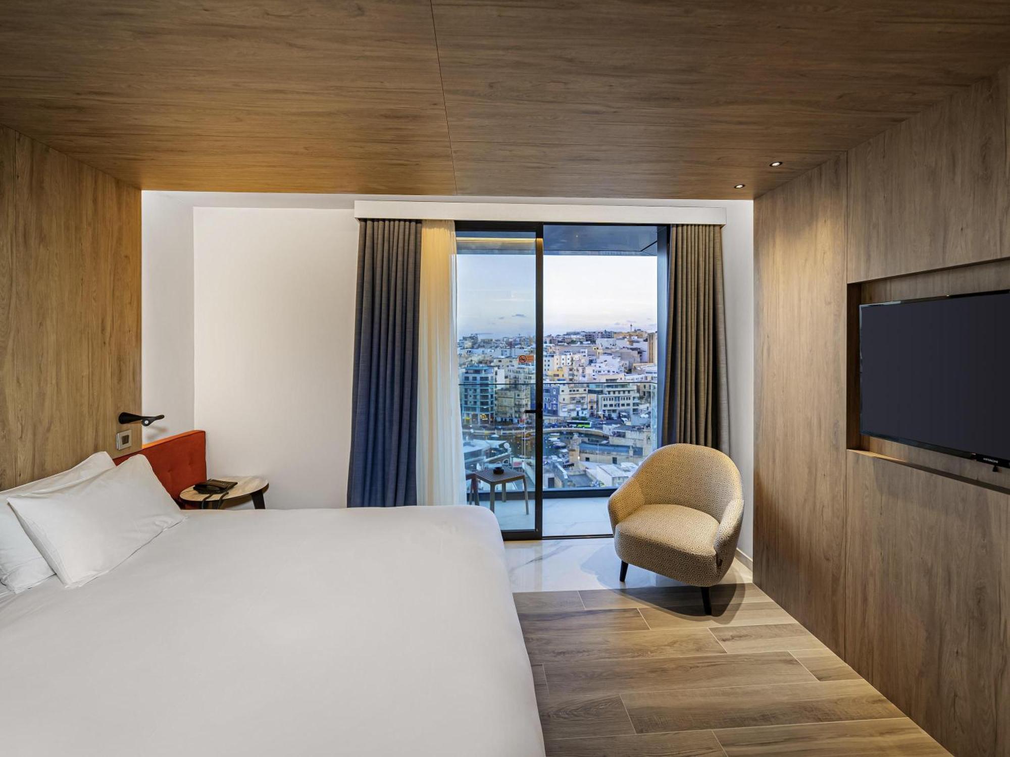 Superior Queen Room Balcony Sea View