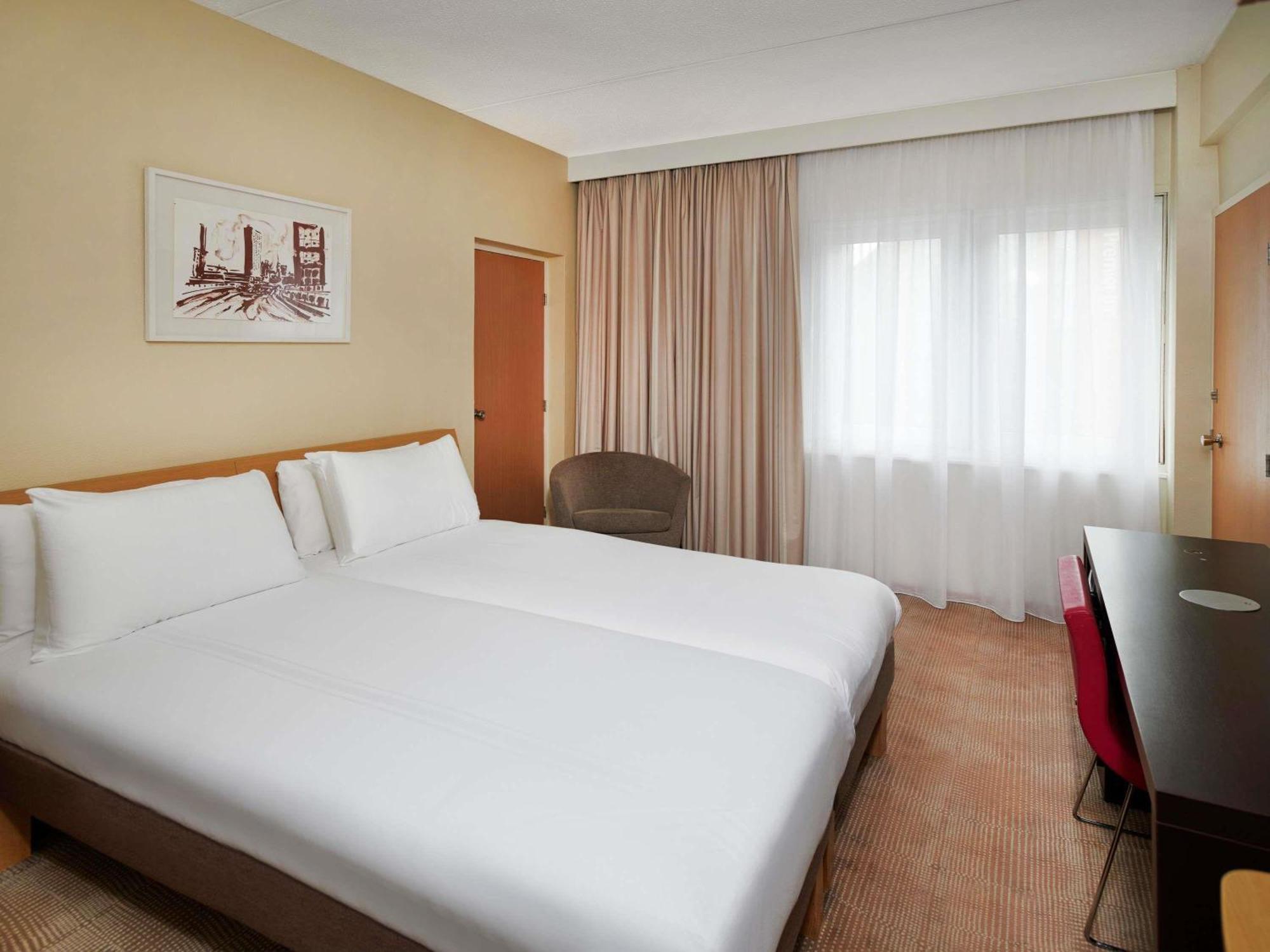 Superior Twin Room Accessible