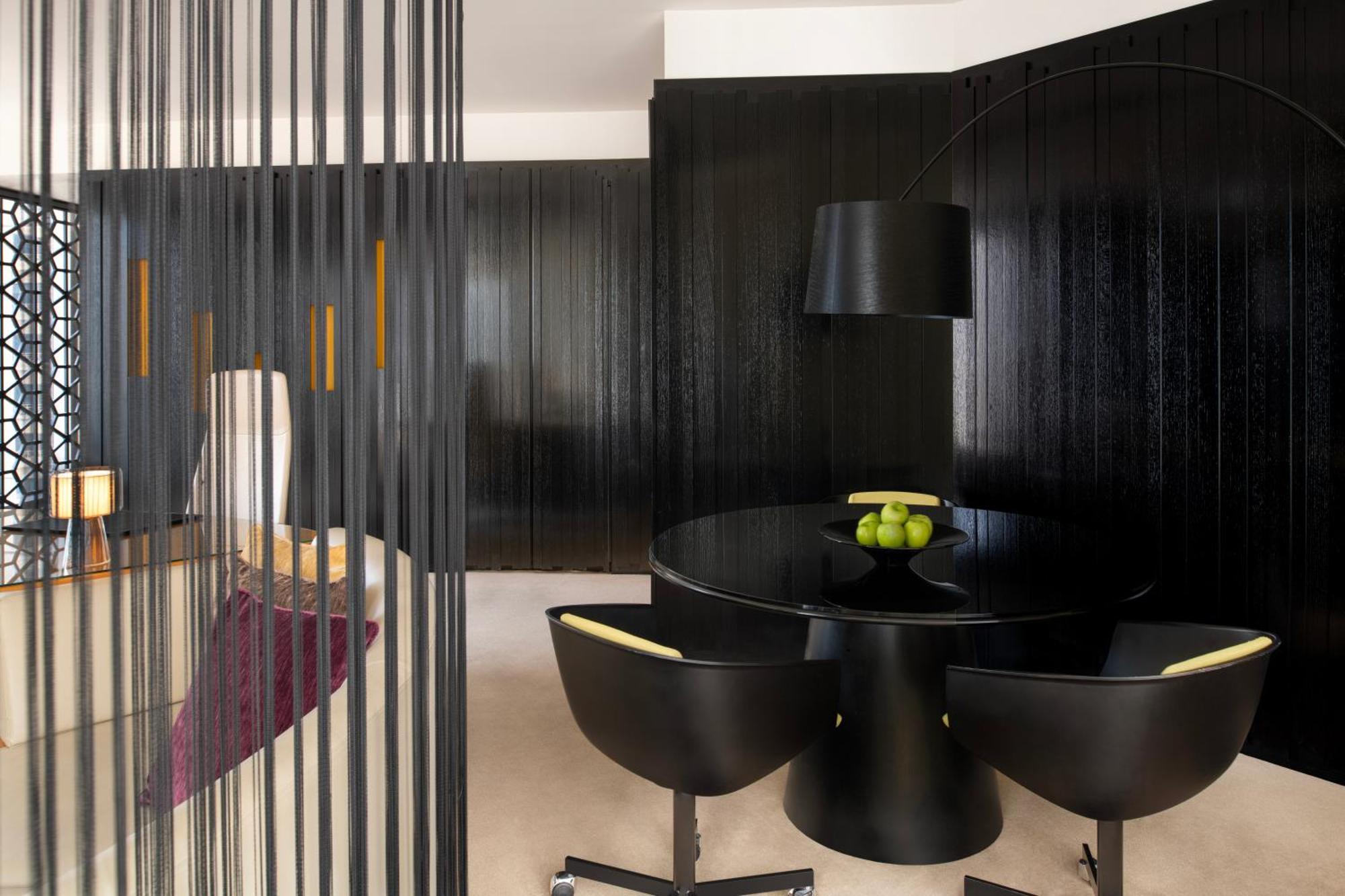 W One-Bedroom Executive King Suite City View