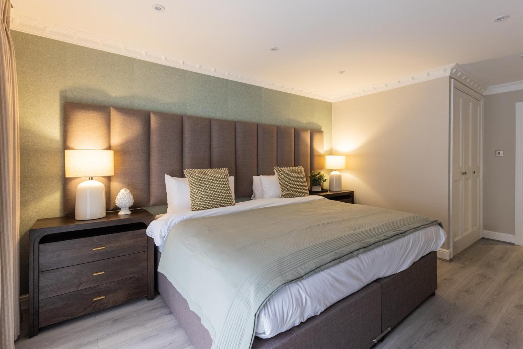 Luxury One-Bedroom Apartment