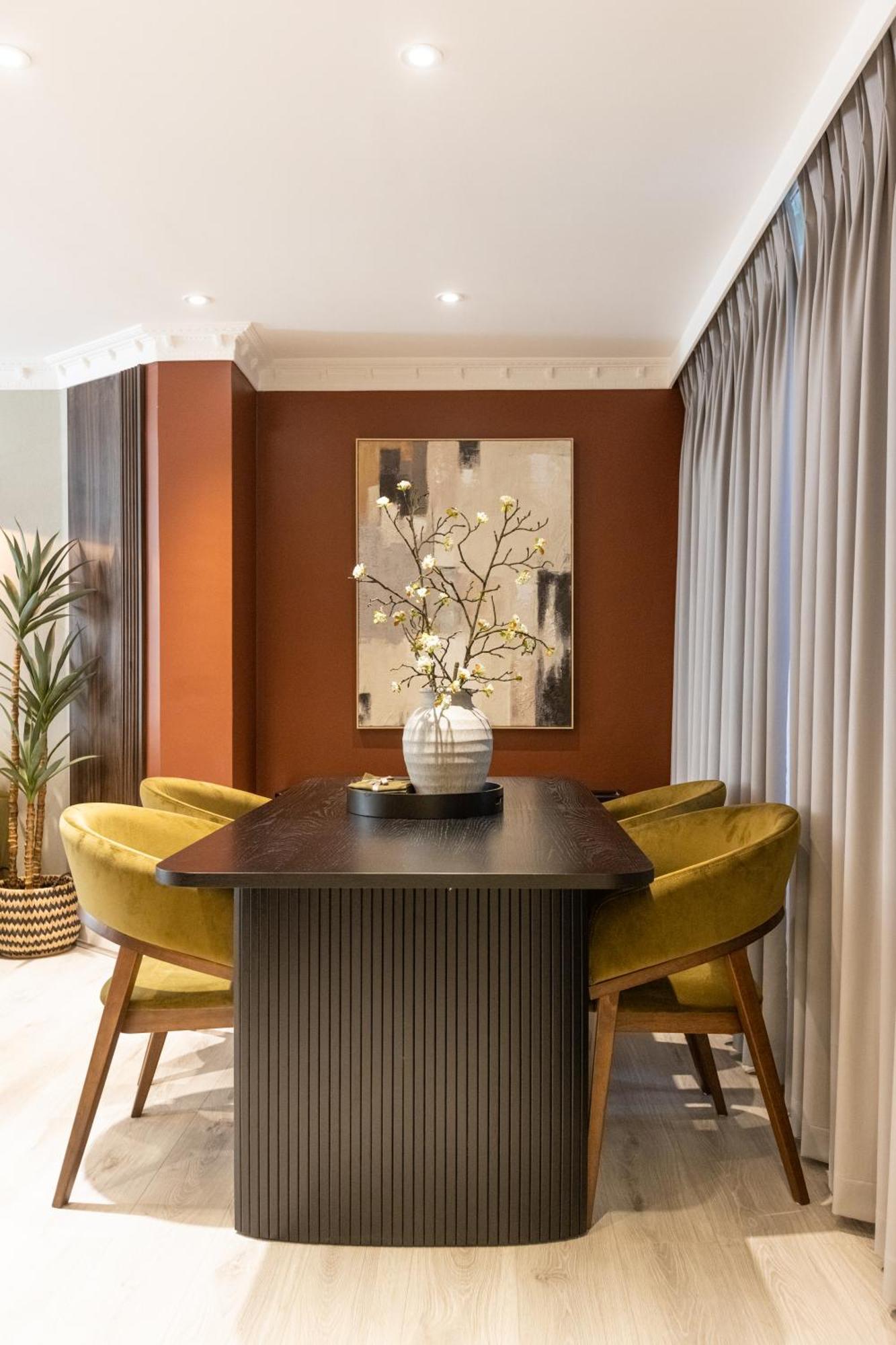 Luxury One-Bedroom Apartment