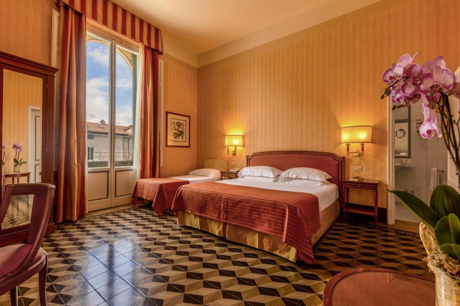 Triple Room Partial Sea View