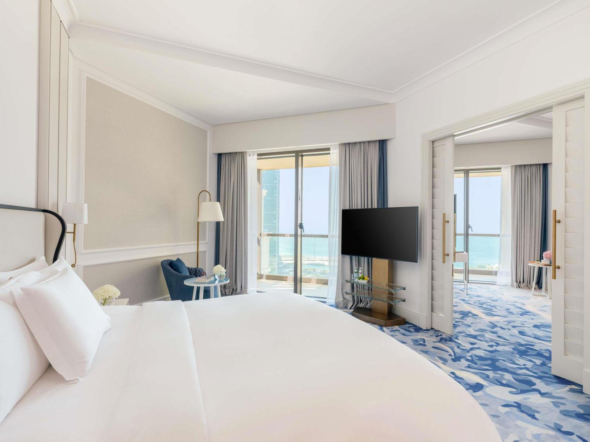 Svit Prestige King med viss havsutsikt och tillgång till Club Lounge