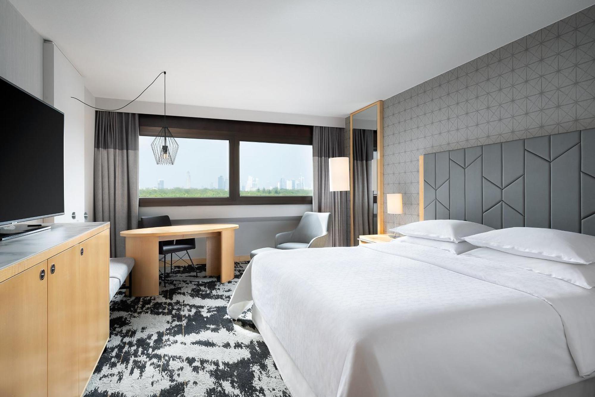 Deluxe Room Guest room 1 King or 1 Queen