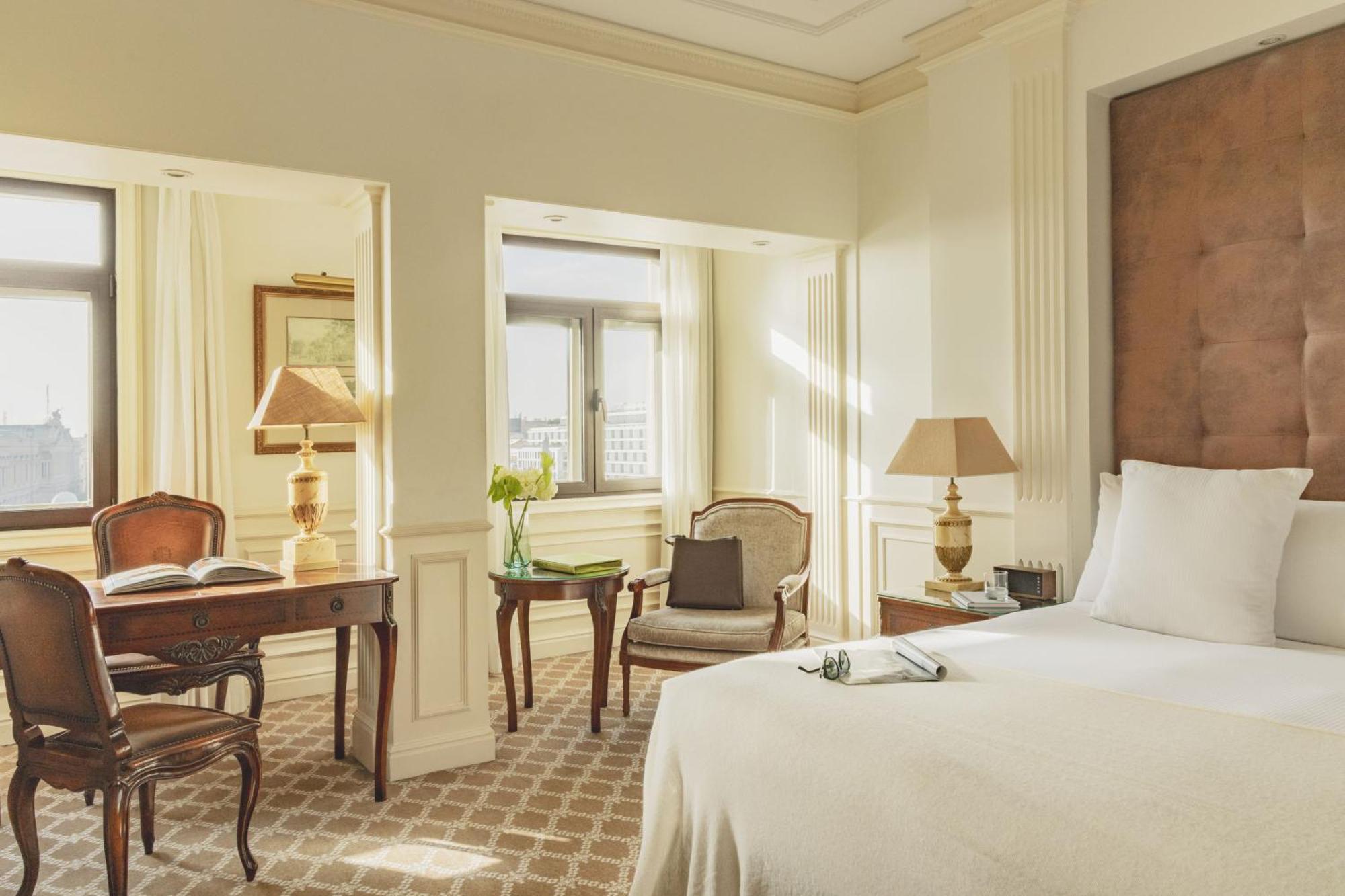 Supreme Room Red Level