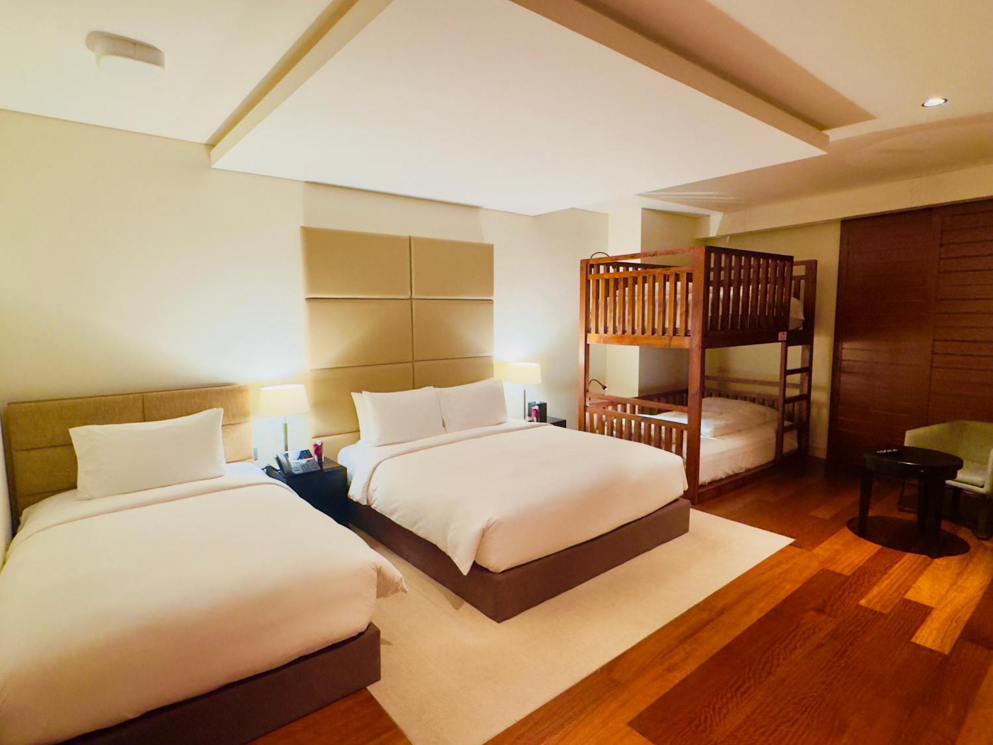 Quadruple Room,1457038861:JPEG