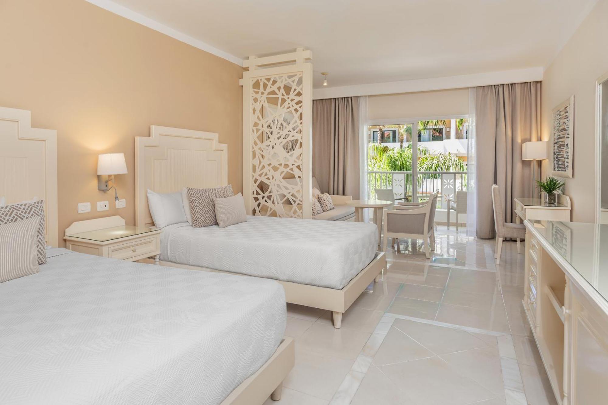 2 Double Beds Junior Suite SGL