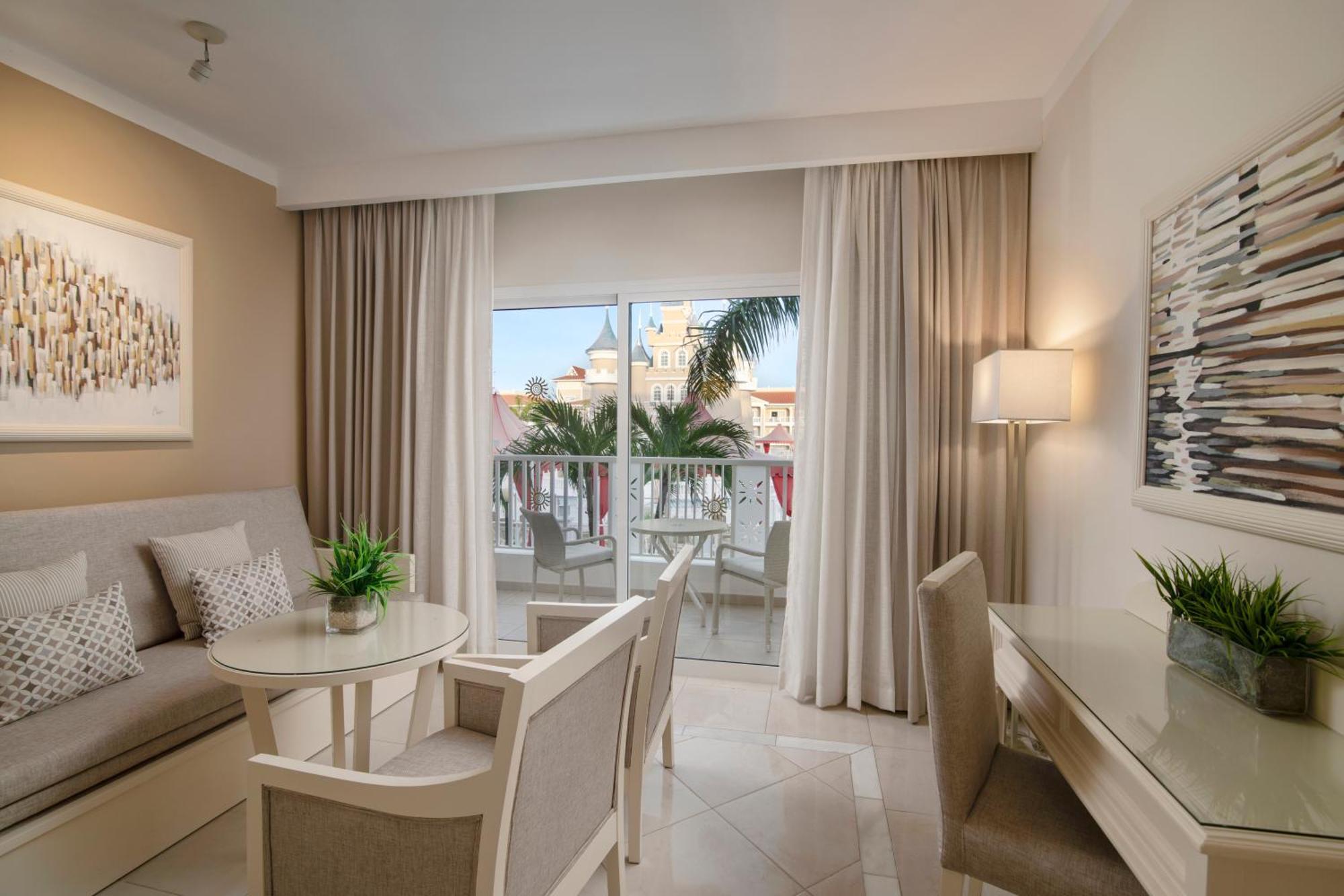 2 Double Beds Castle View Junior Suite SGL