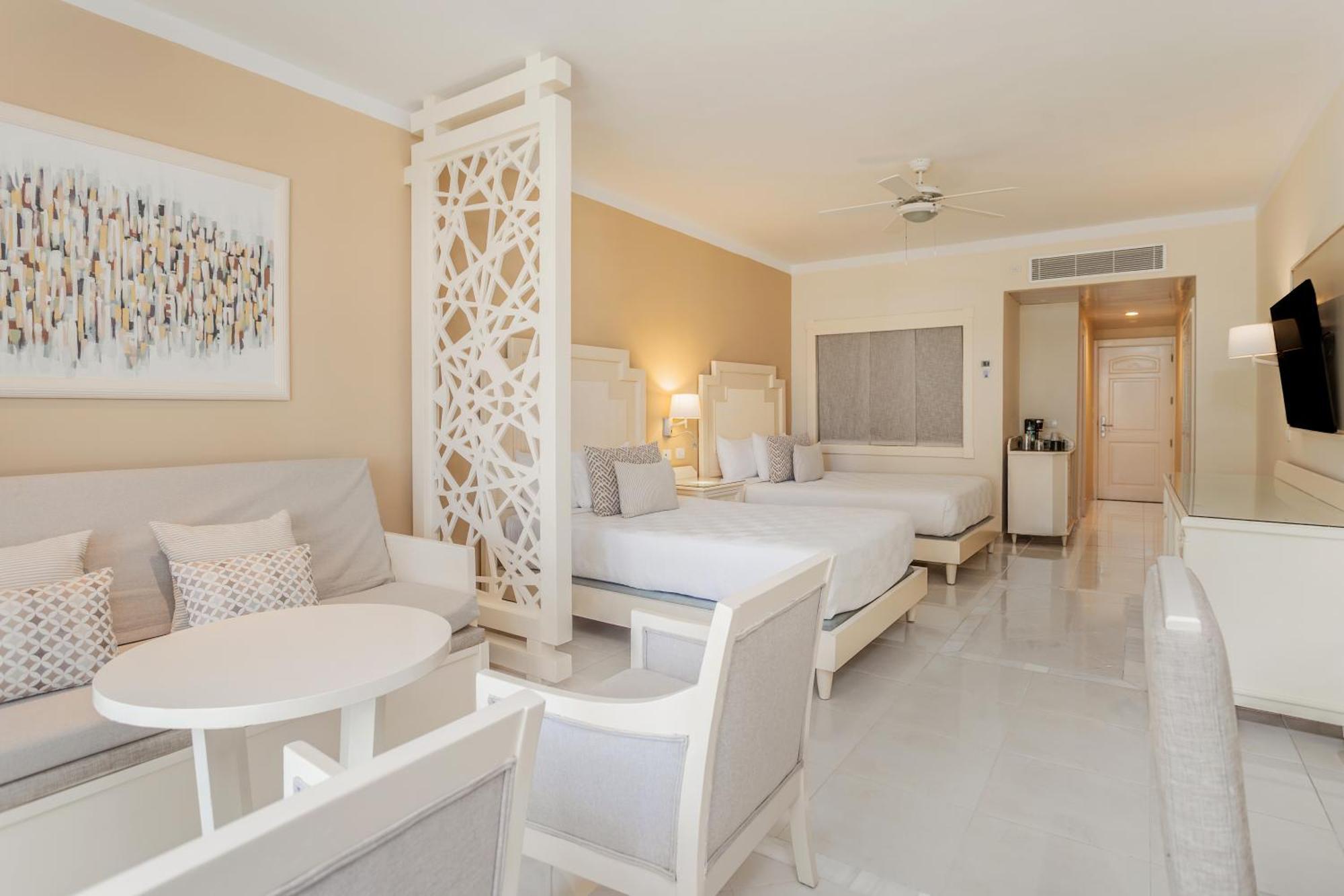 2 Double Beds Castle View Junior Suite SGL