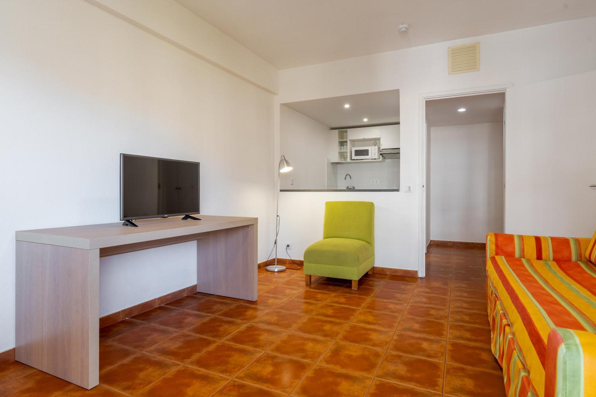 Deluxe One-Bedroom Apartment Ocean View