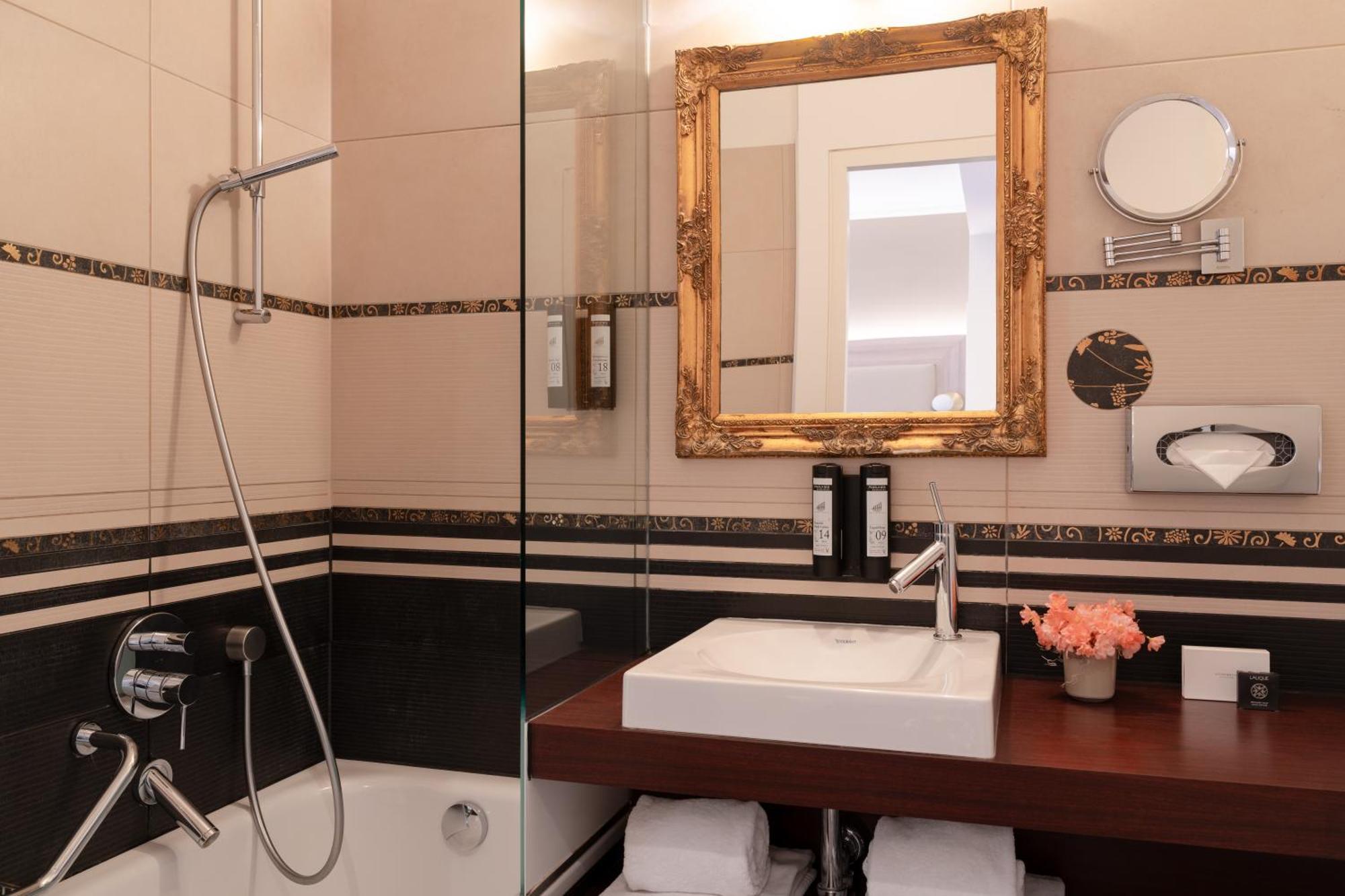 Deluxe Single Room