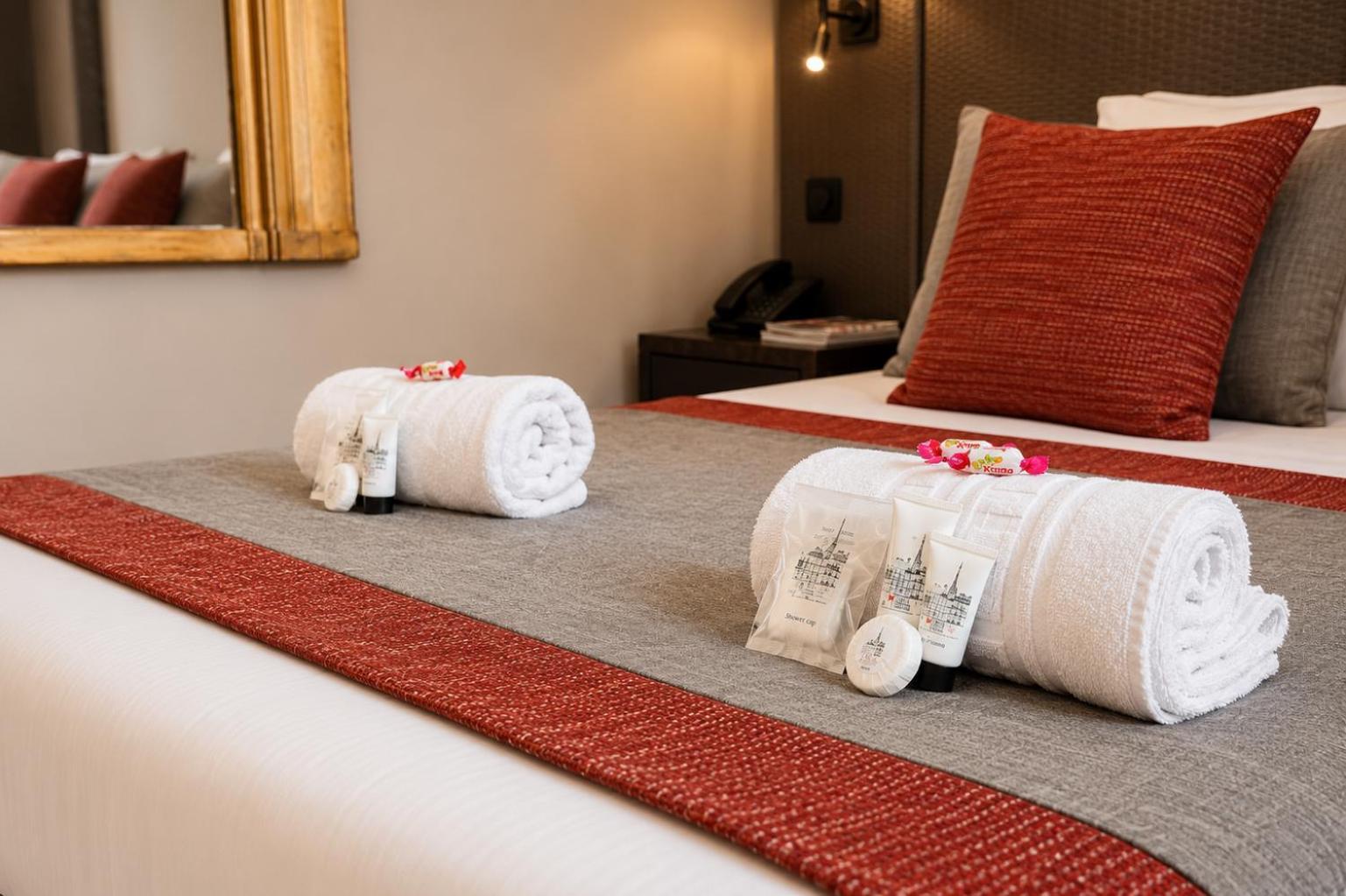 Quintuple Room