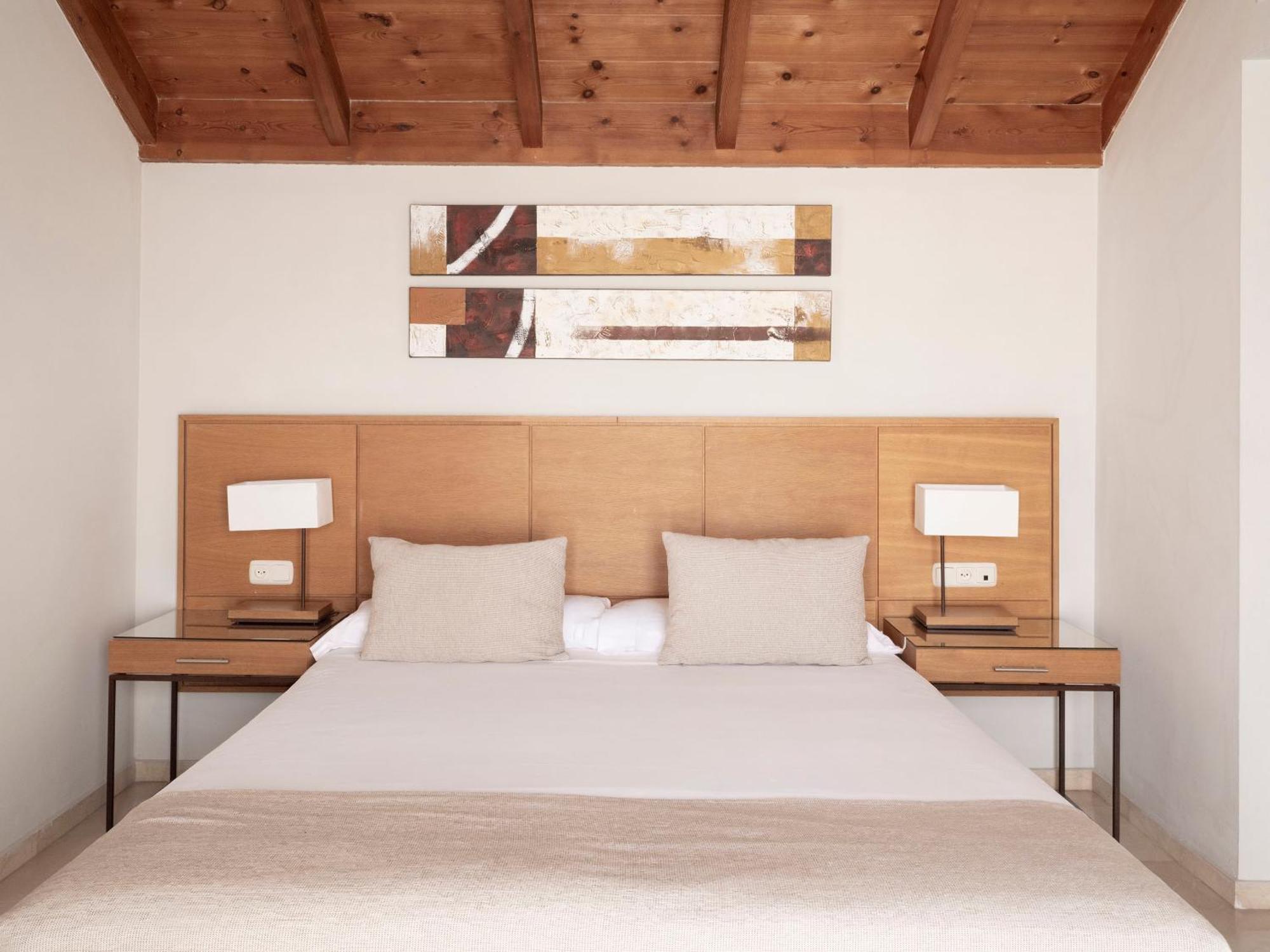 Superior Three-Bedroom Apartment