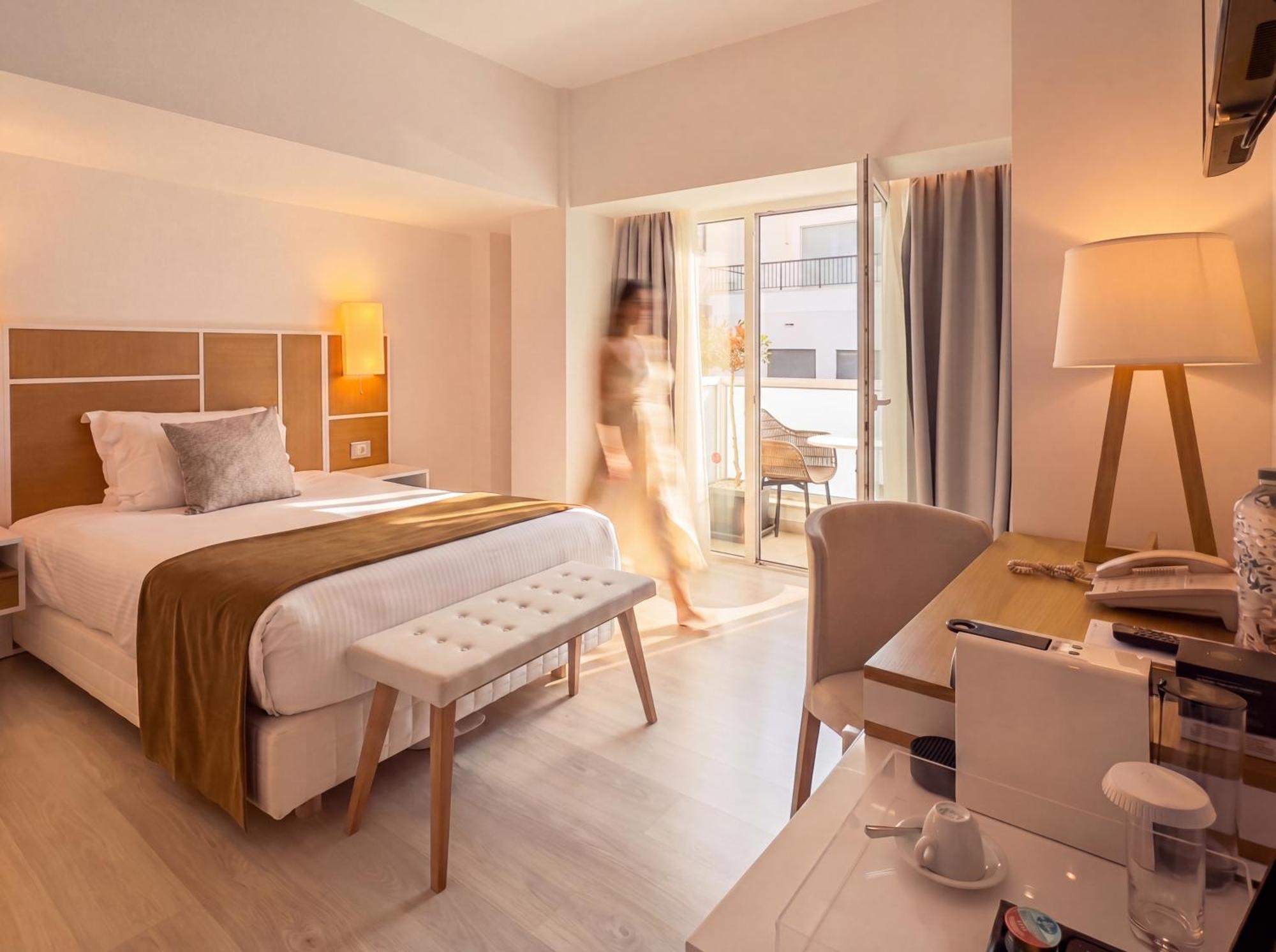 Eco Chic Single Room Private Balcony