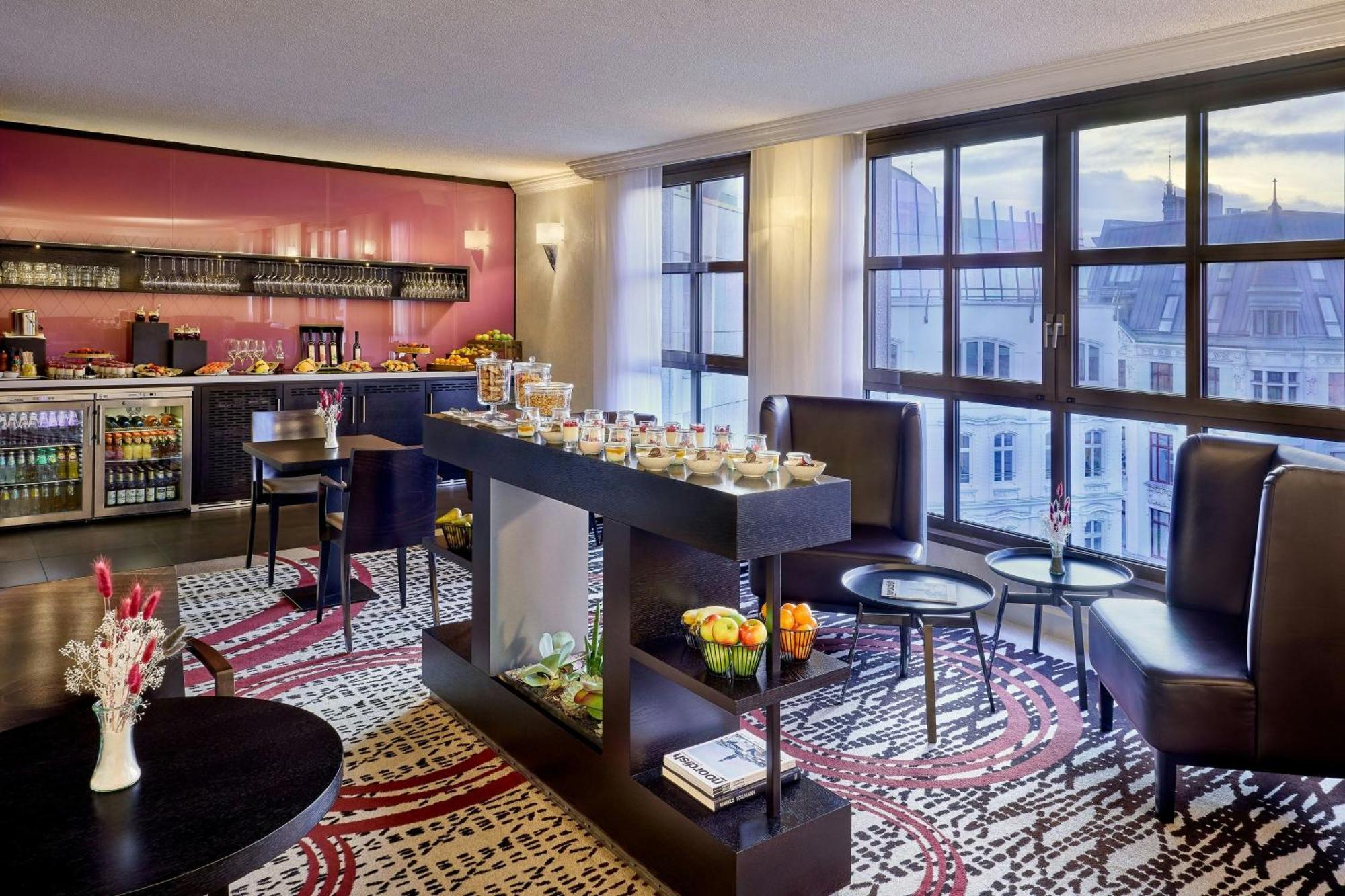 Executive Twin Room Lounge Access