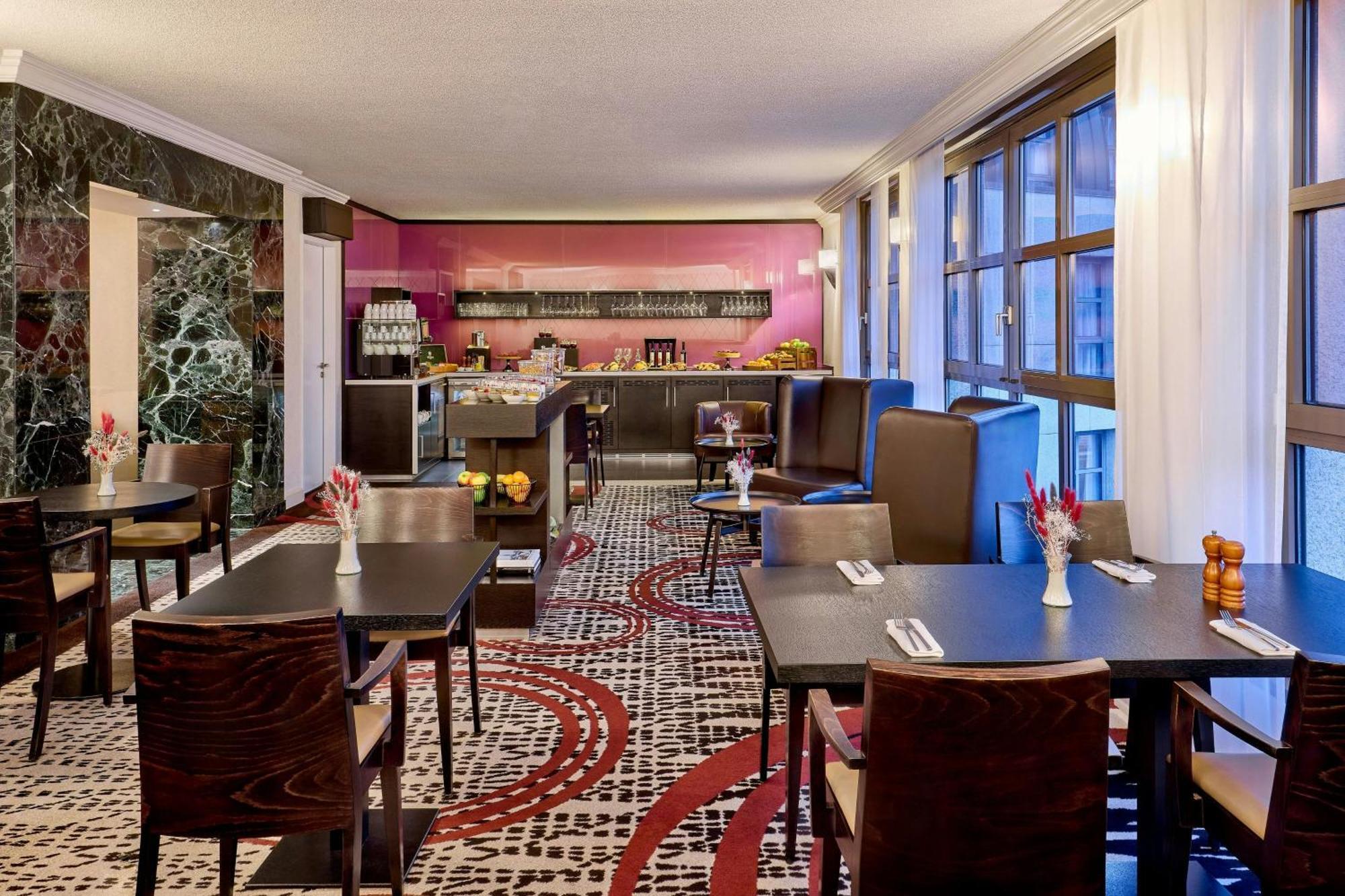 Executive Twin Room Lounge Access