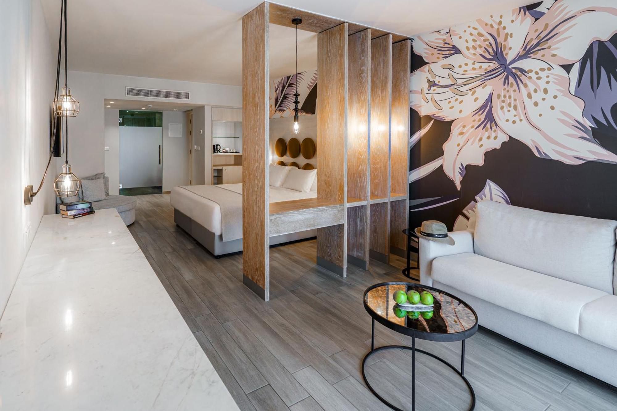 Junior Suite - Limited Sea View