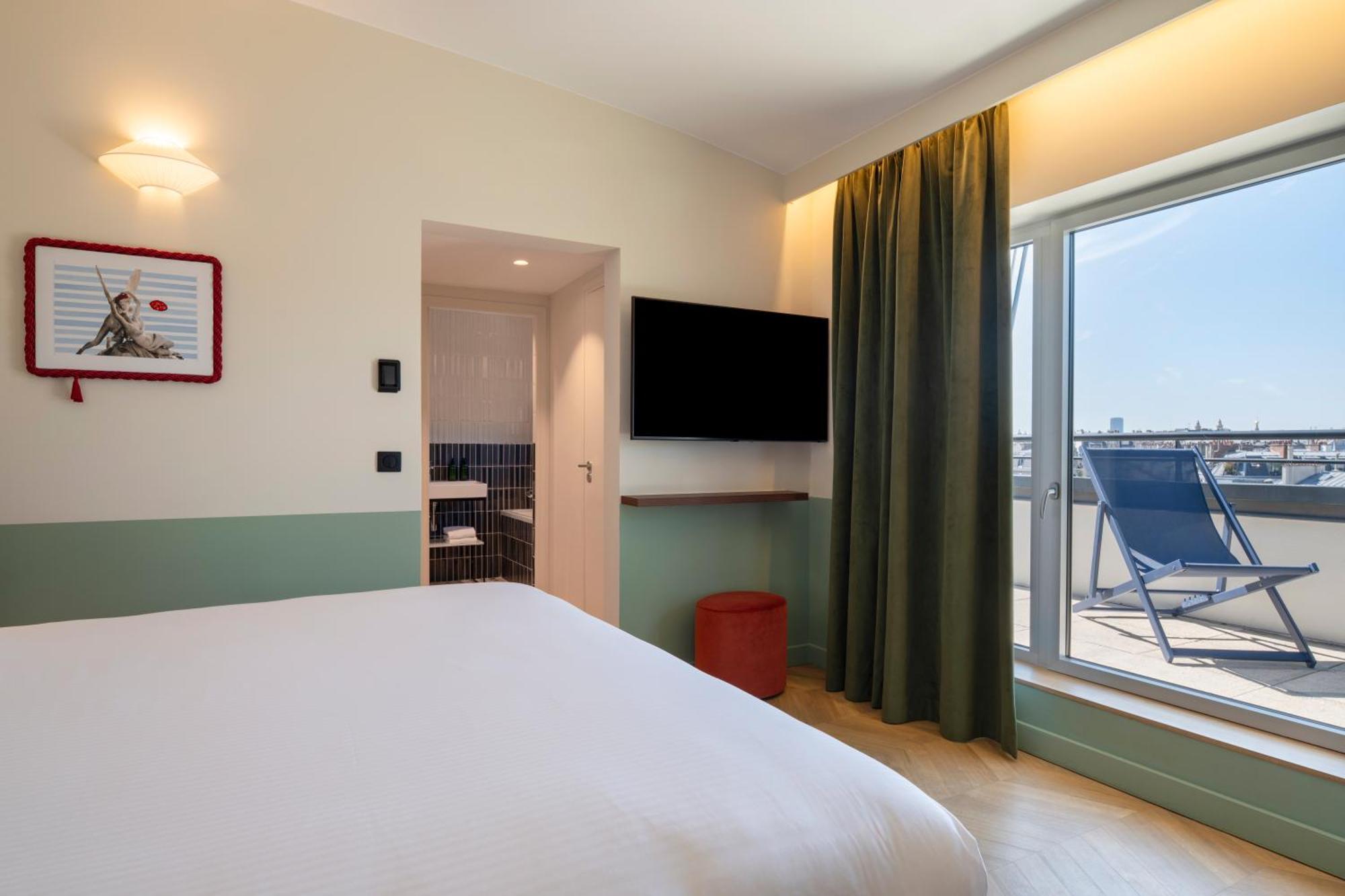 Superior Room La Supreme