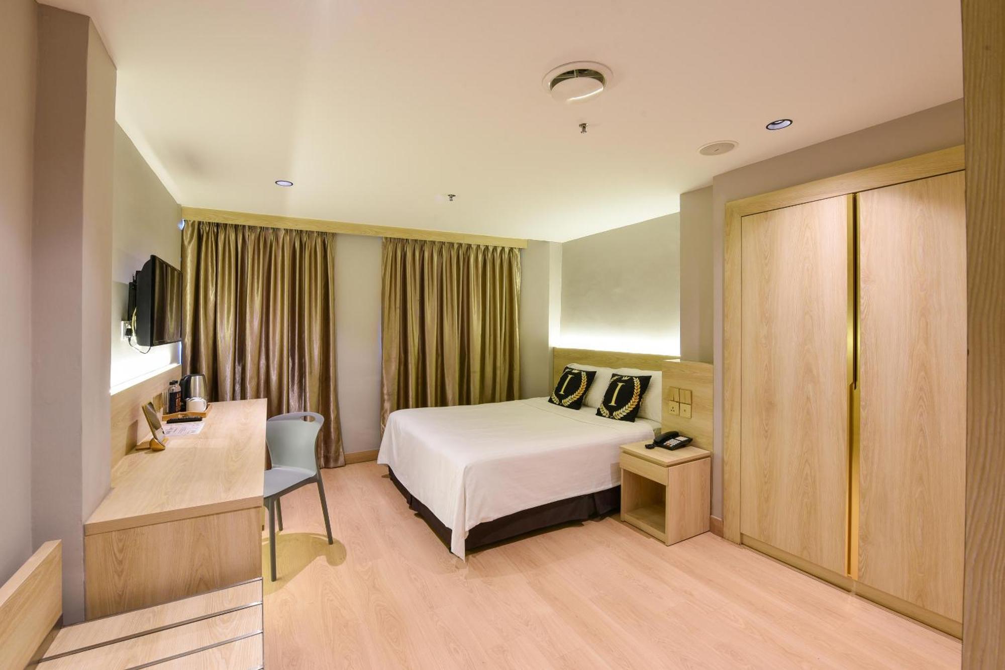 Standard Deluxe Room