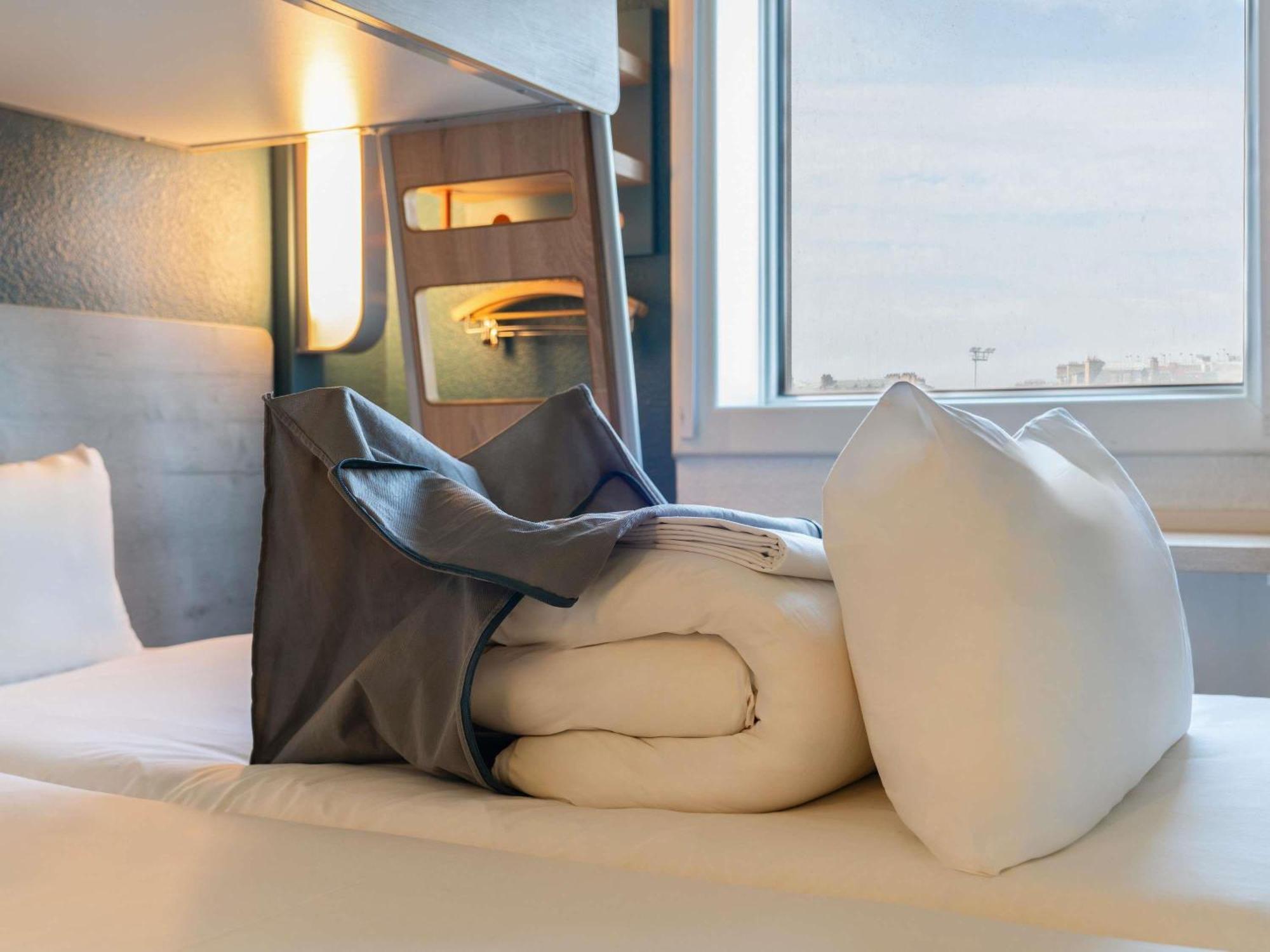 Triple Room 3 Single Beds