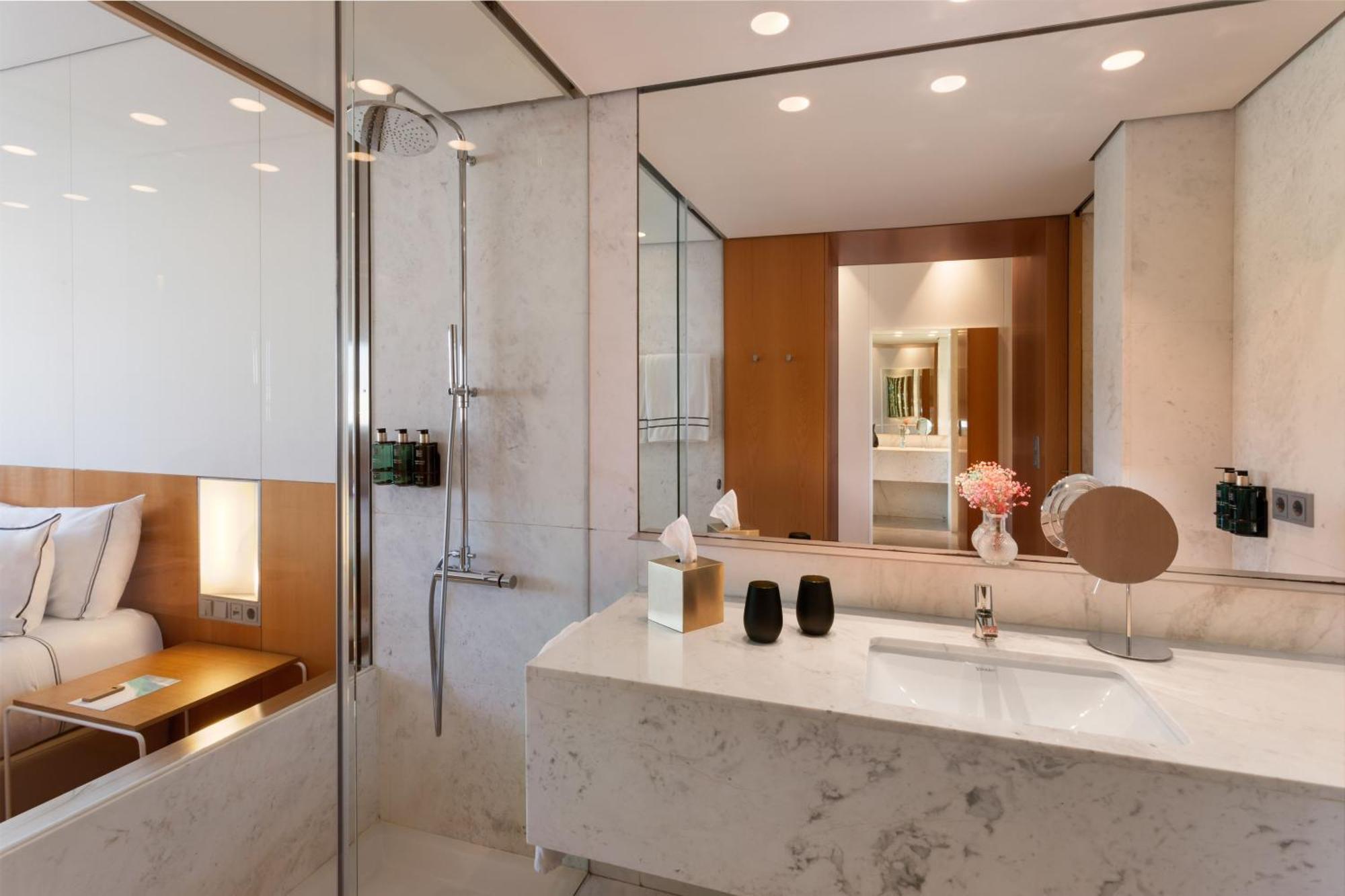 Two-Bedroom Suite The Level