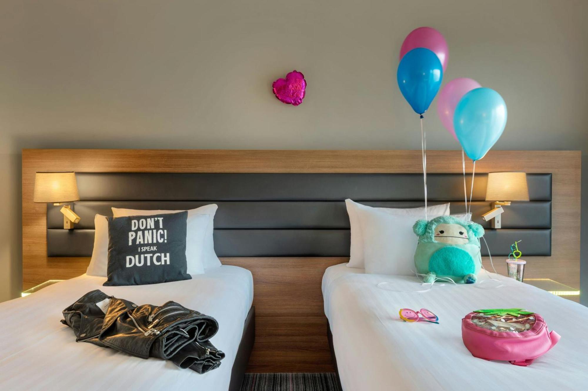 Twin Room Moxy Sleeper Twin