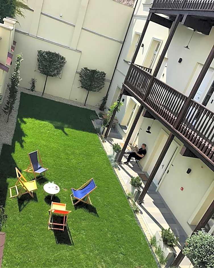 Superior One-Bedroom Apartment