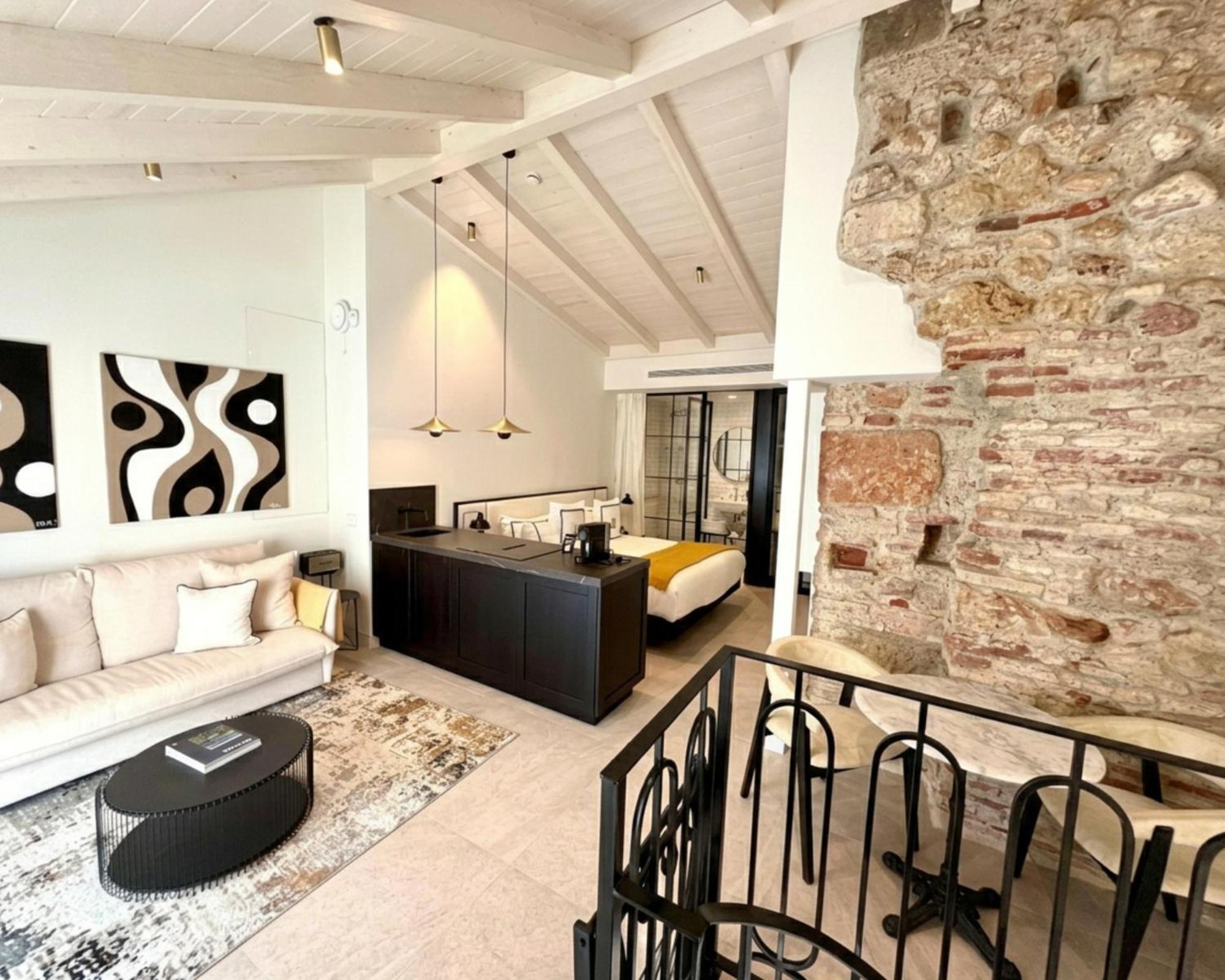 Studio Apartment Annex Building