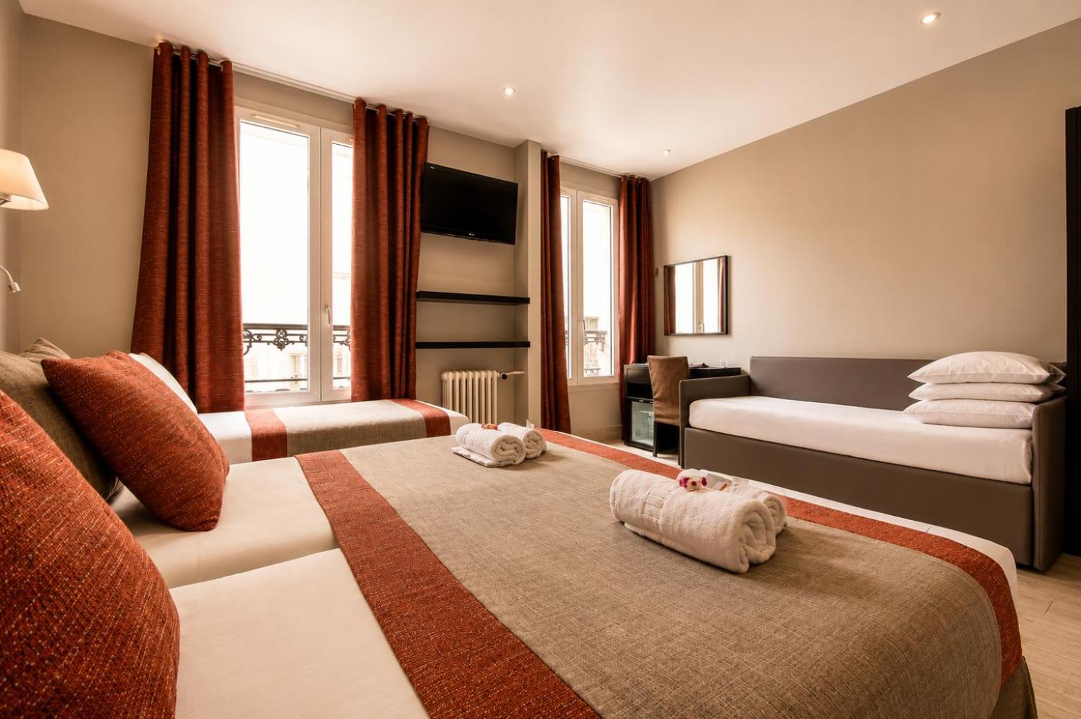 Quintuple Room