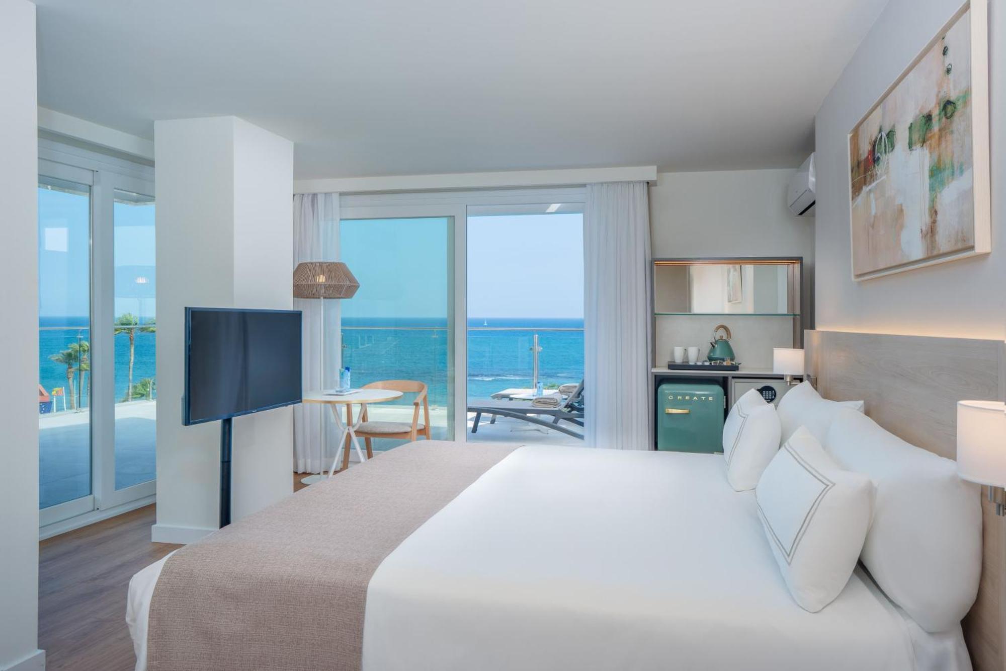 Premium Room Sea View with Solarium