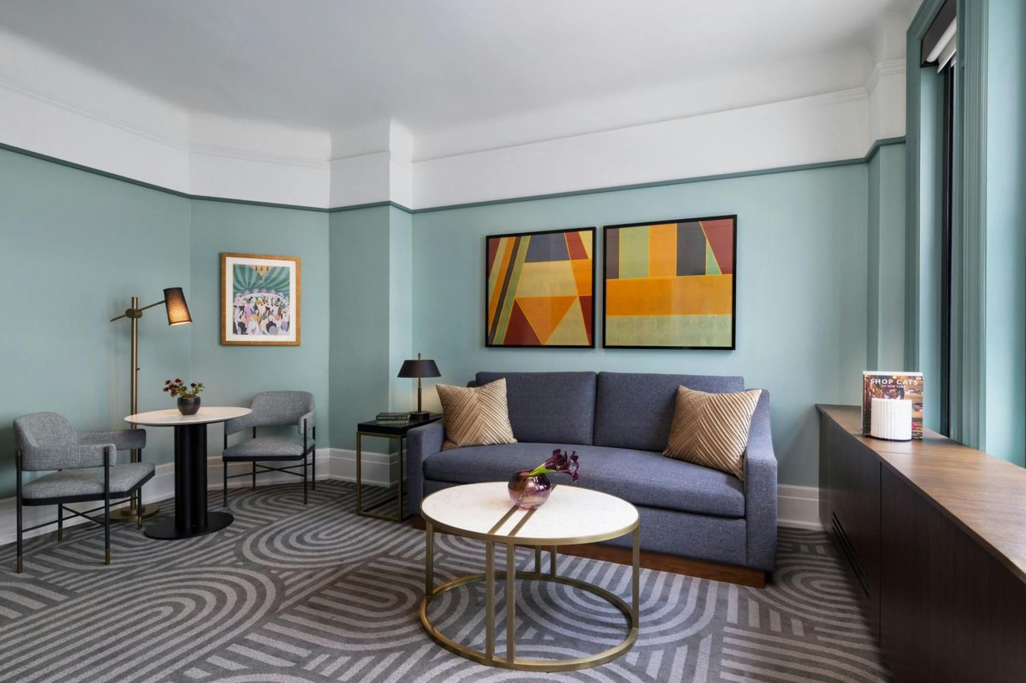 One-Bedroom King Suite Sofa Bed
