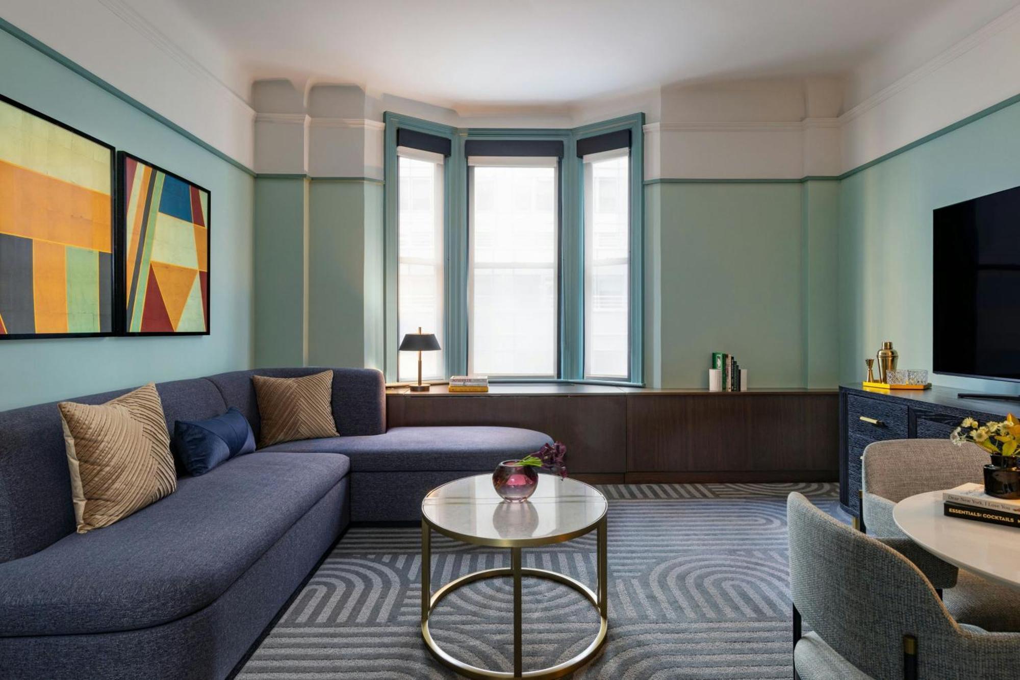 One-Bedroom King Suite Sofa Bed