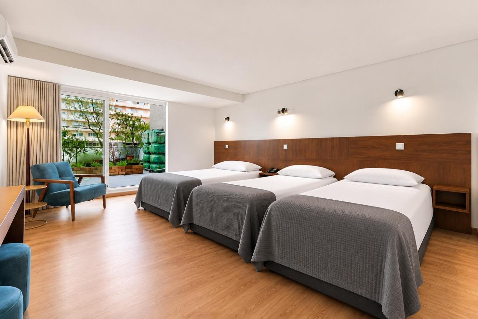 Quadruple Room Terrace