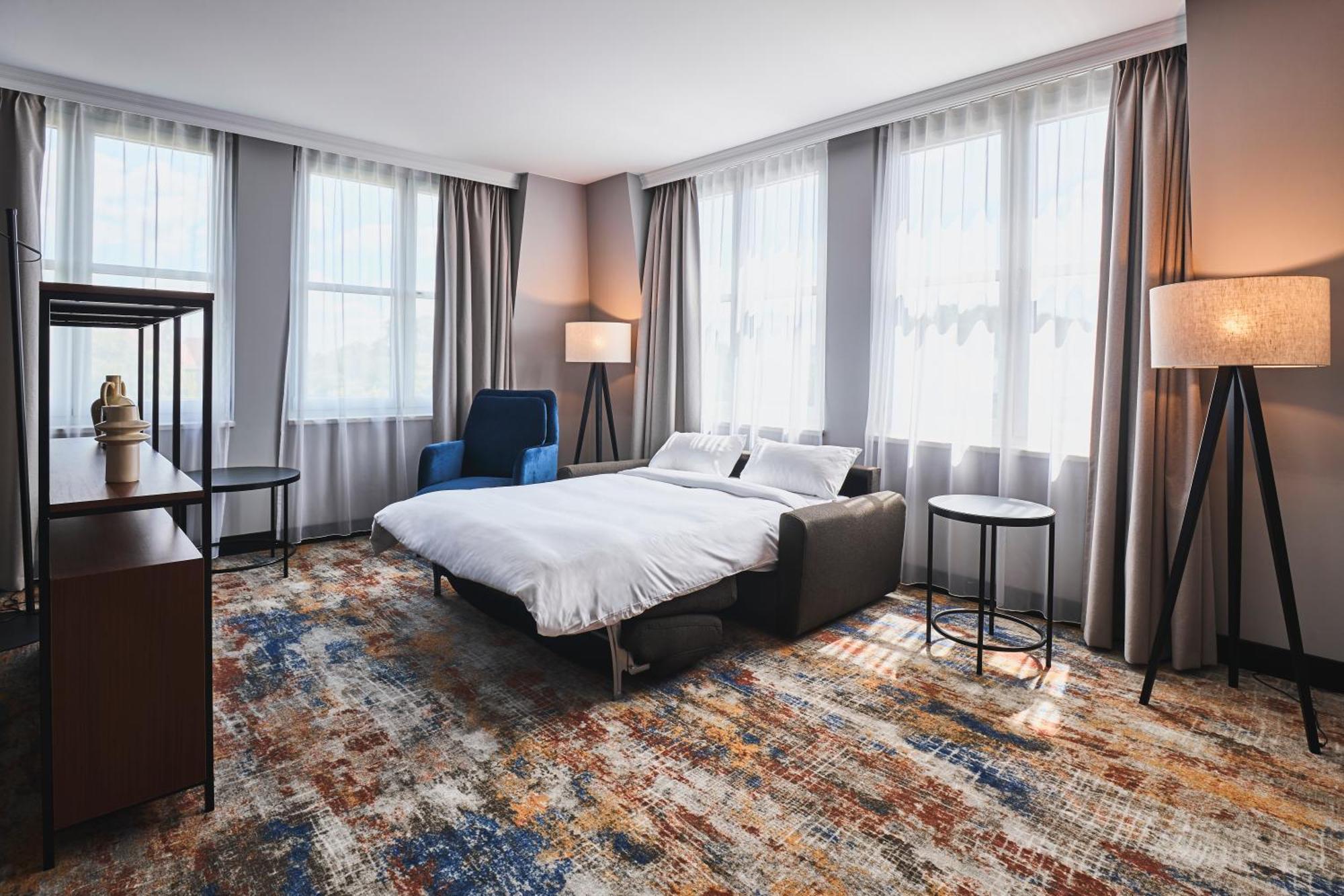 Executive Suite Park View