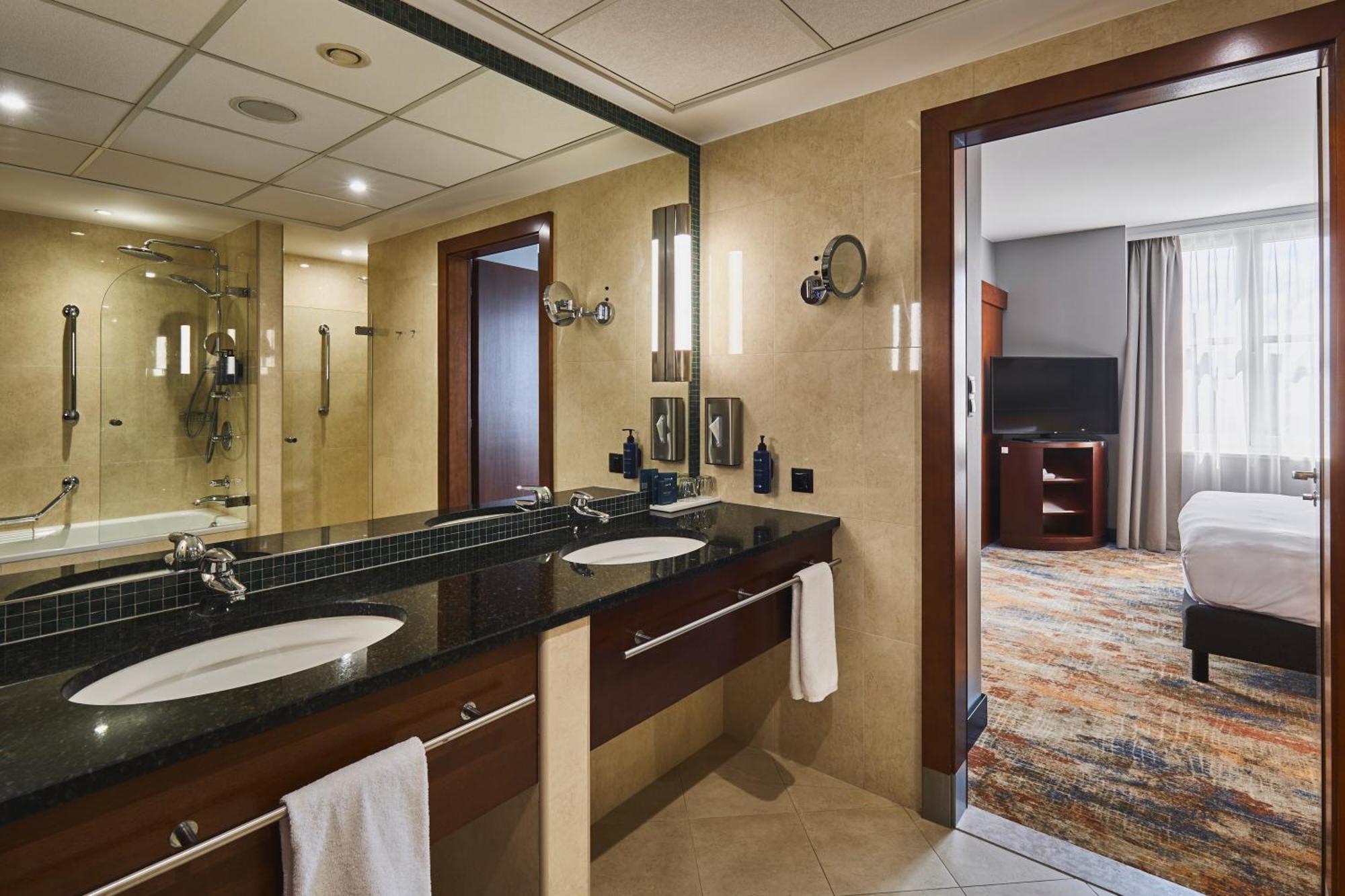 Executive Suite Park View