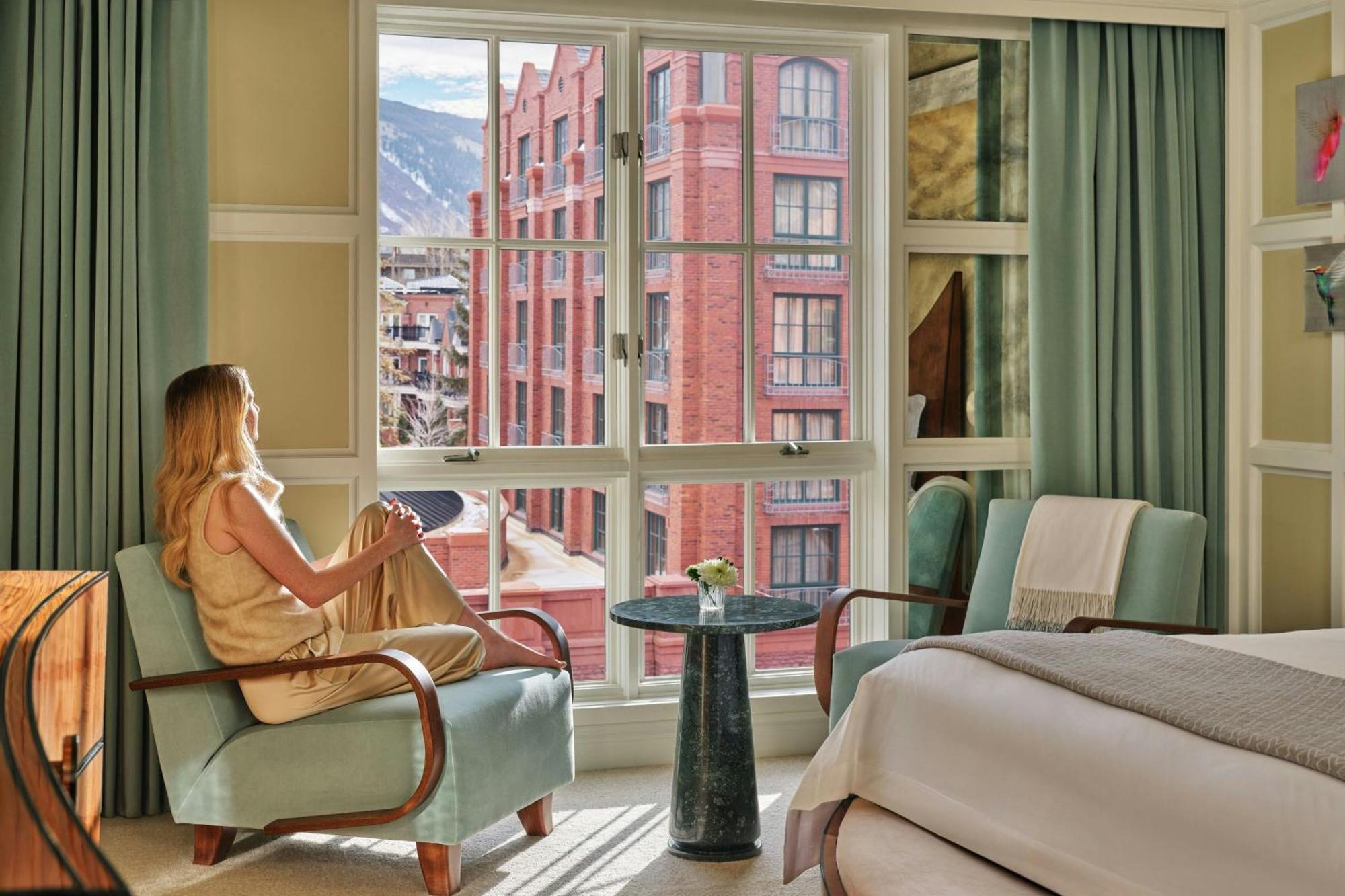 Silver Queen Suite 1 King