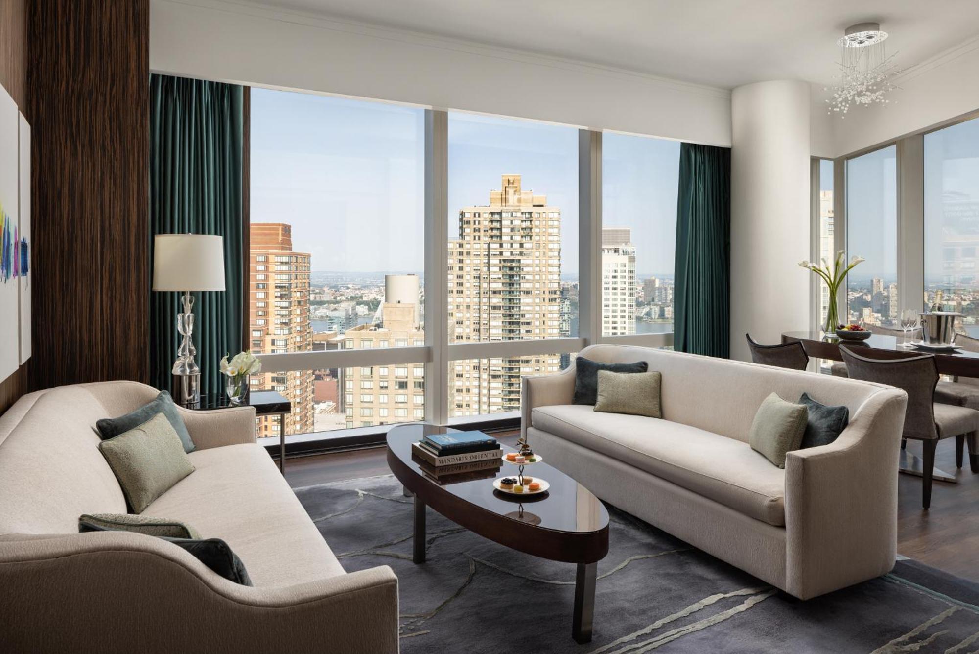 Suite Hudson River View