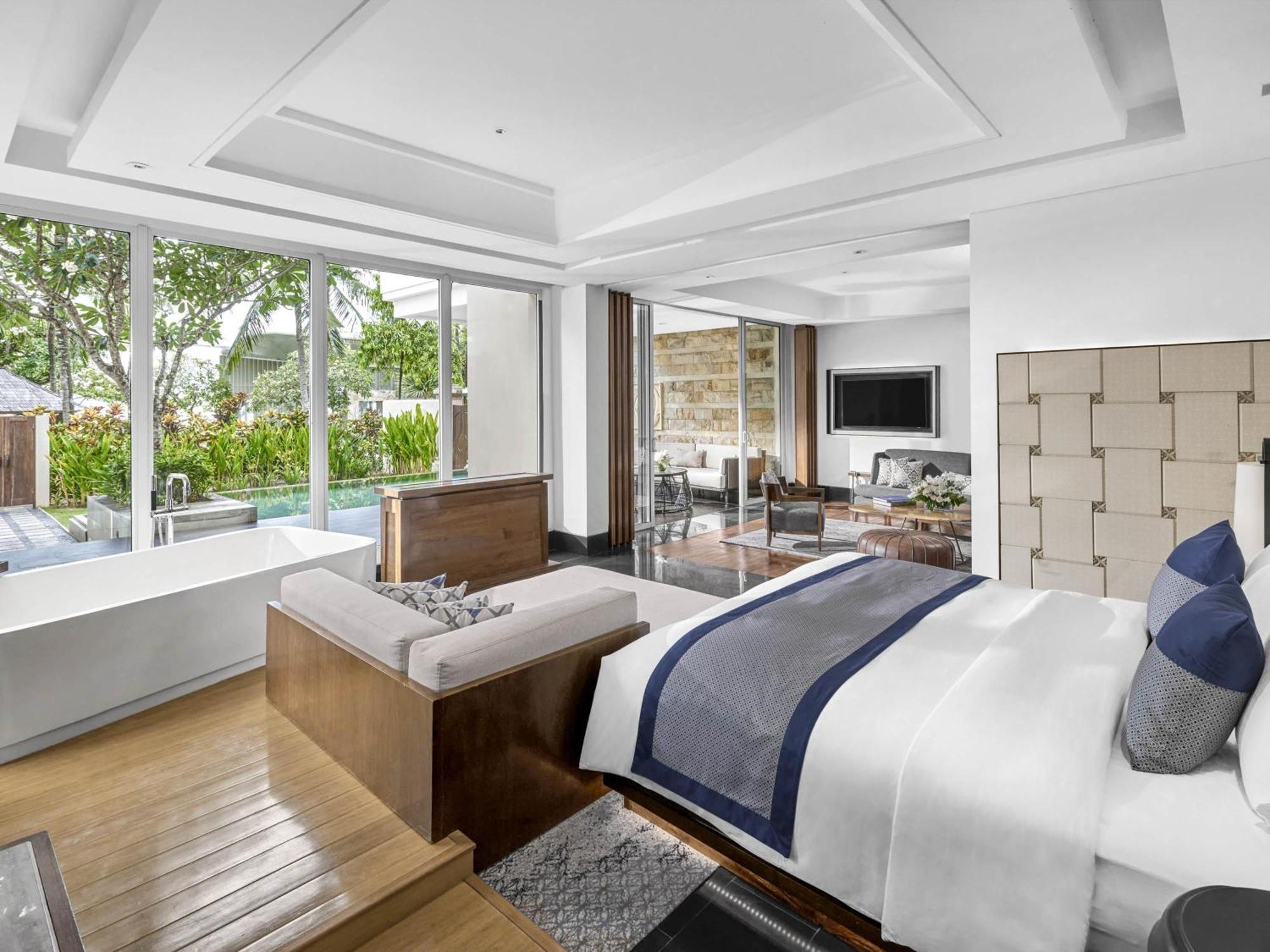 Prestige King Suite Plunge Pool