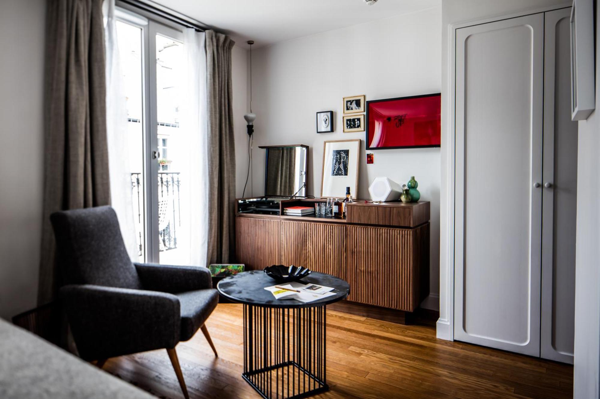 Privilege Room "Pigalle 21"