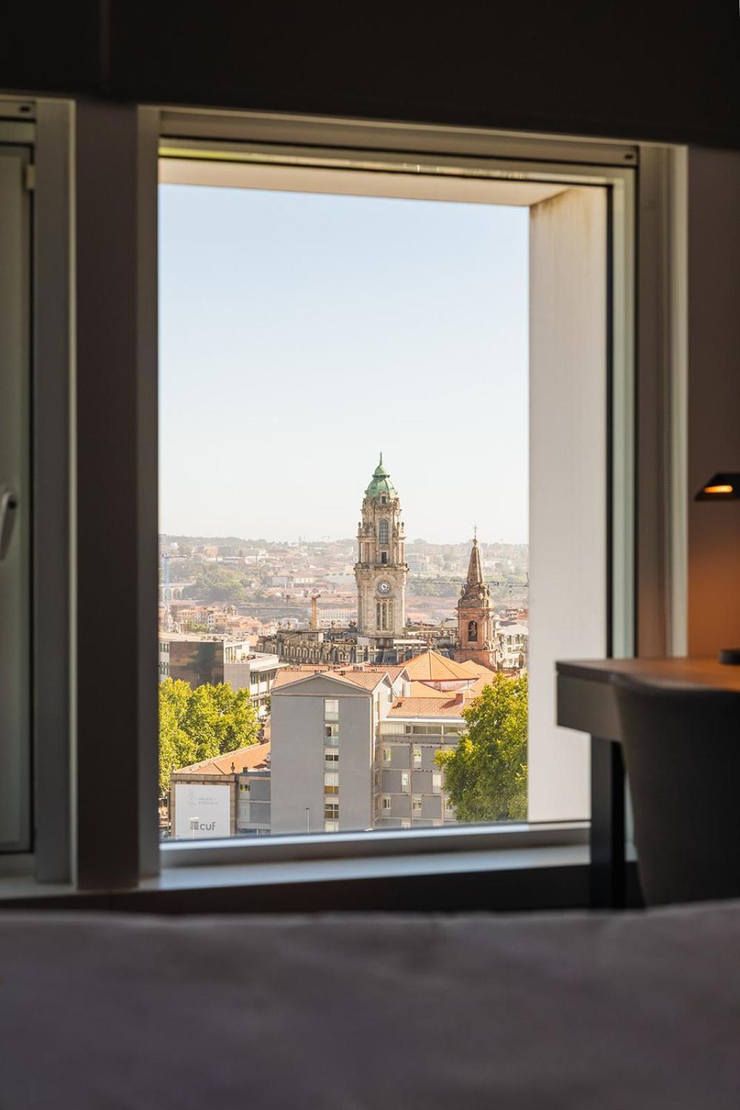 Premium Queen View
