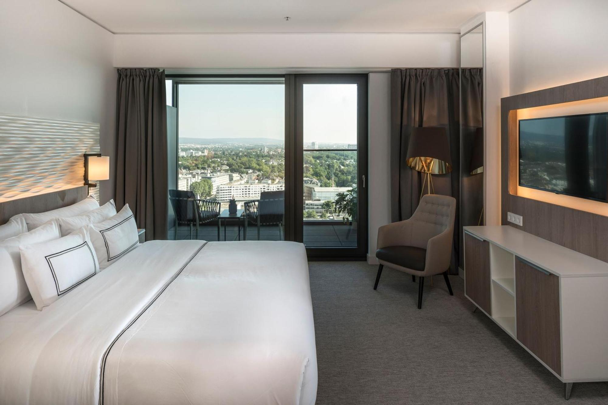 The Level Master Suite Skyline View