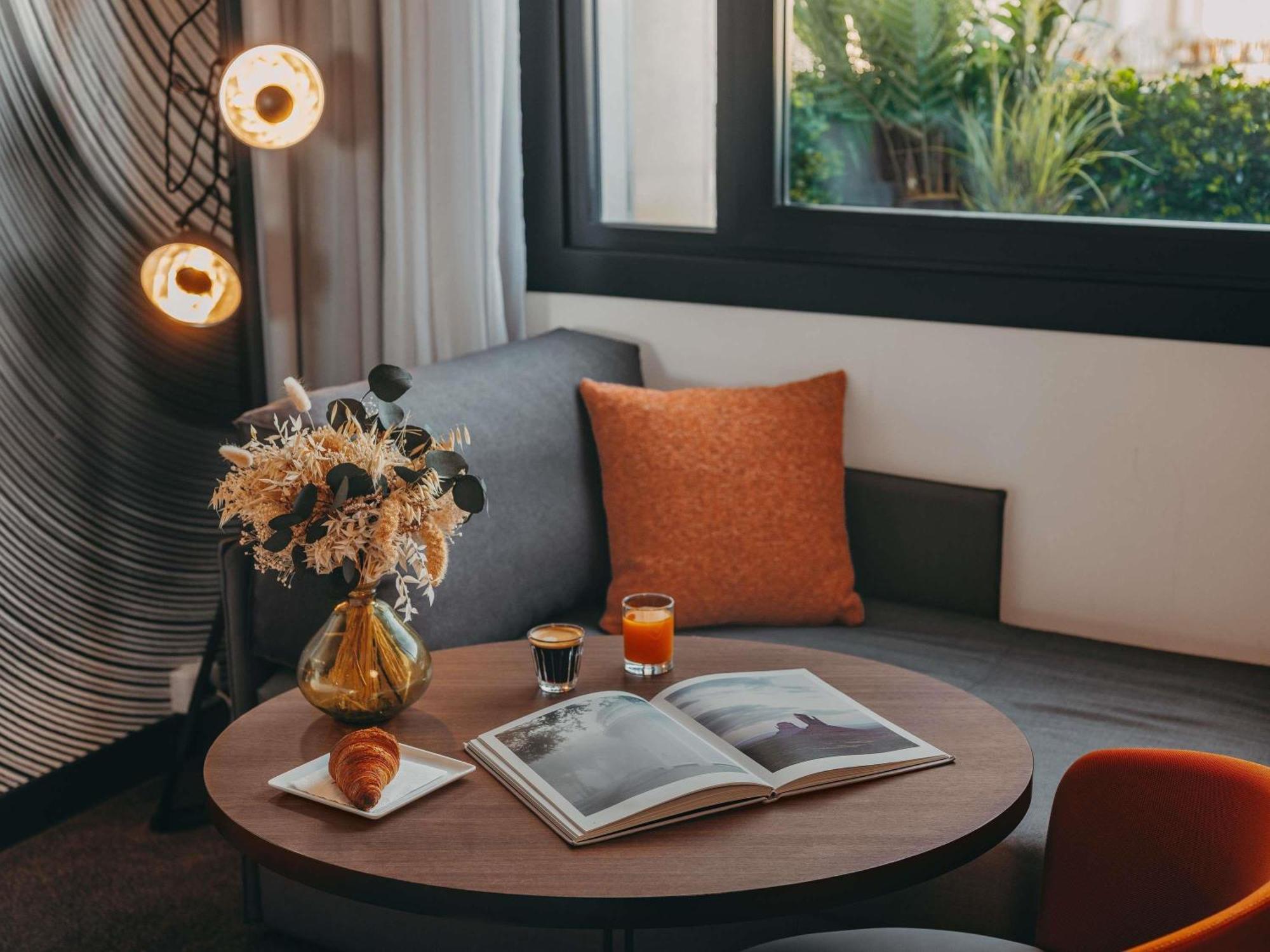 Executive Room One Double Bed One Single Sofa Bed Eiffel Tower View