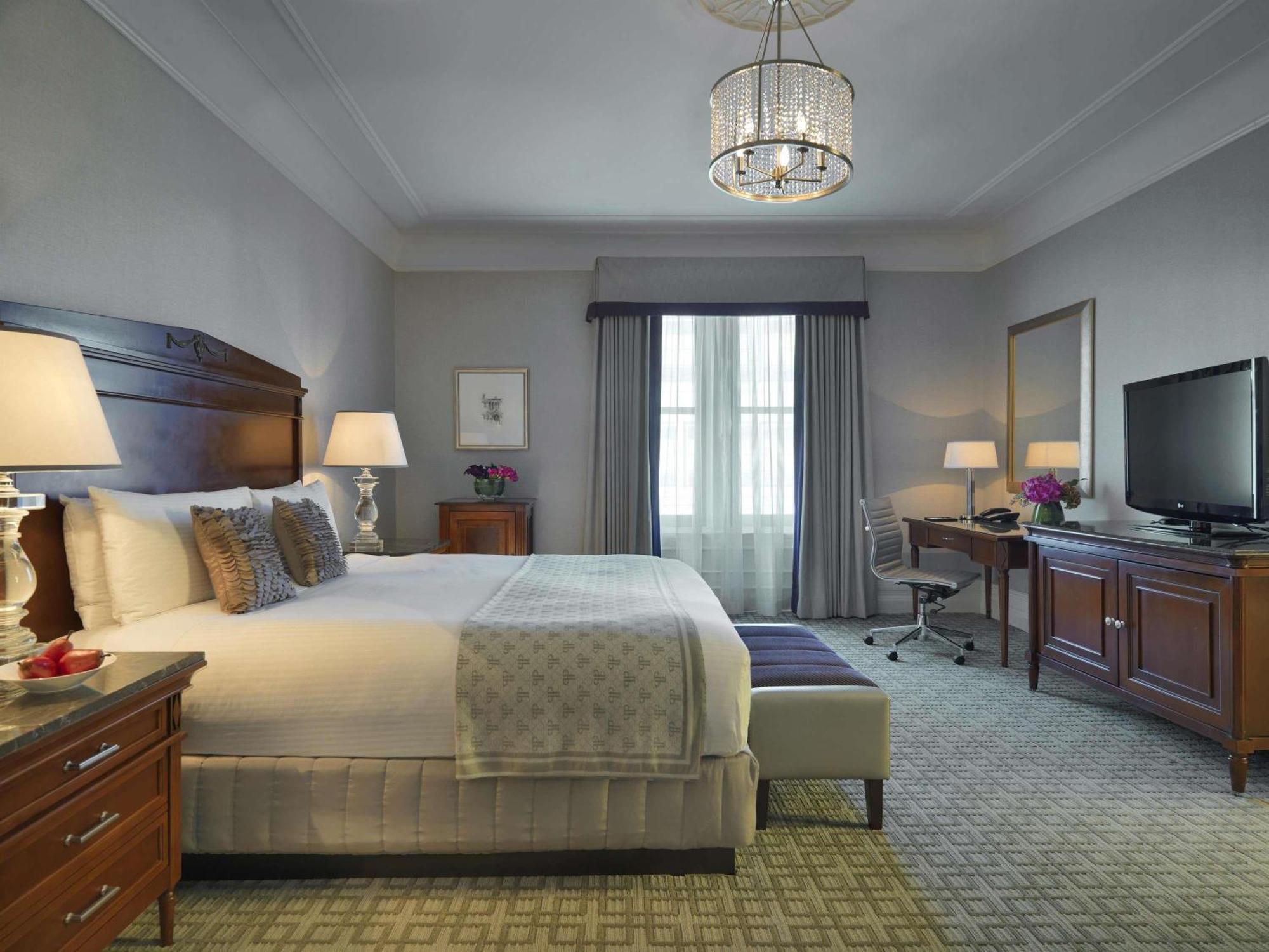 Rom Fairmont Gold med queen-size-seng