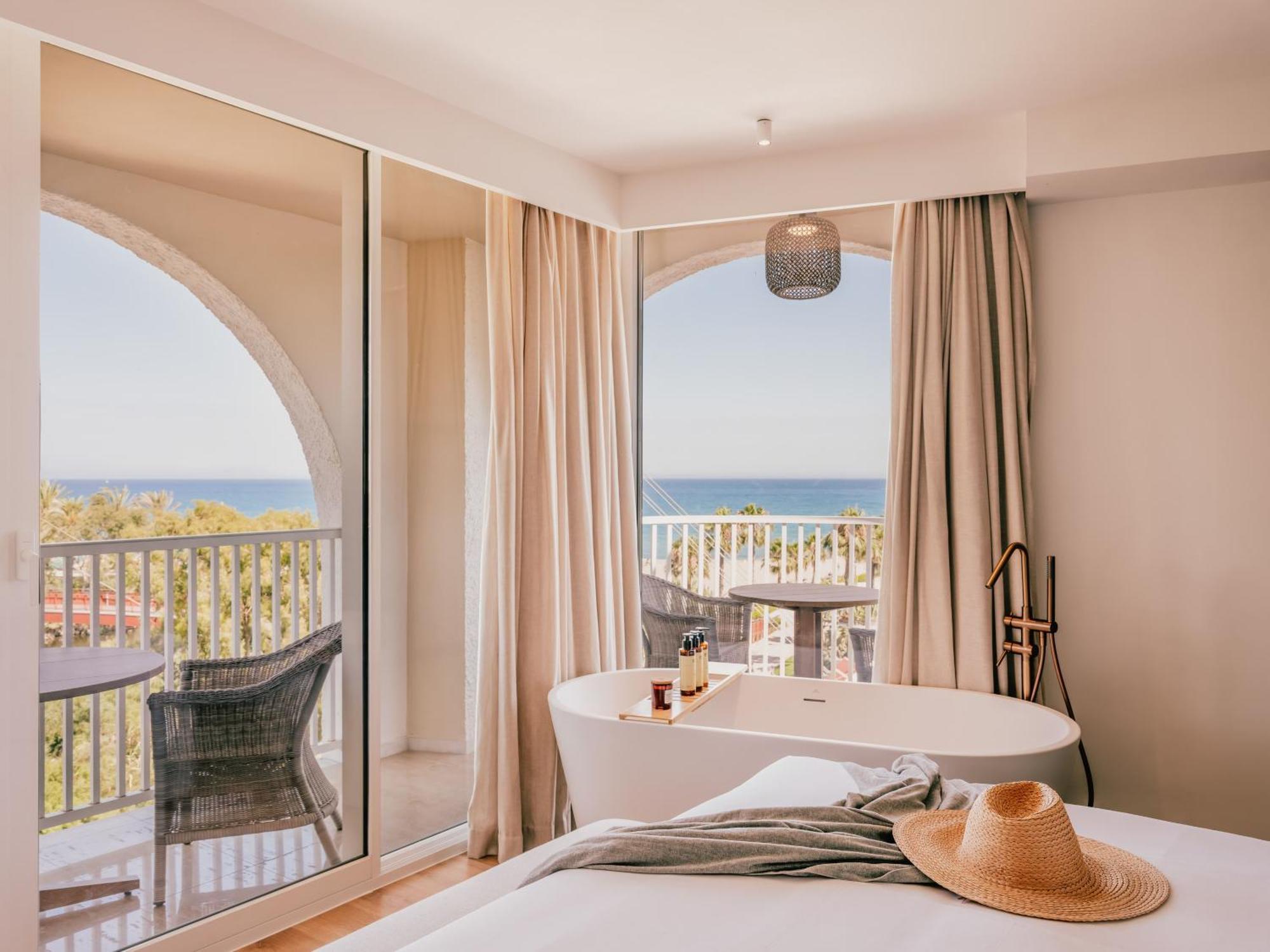 Exclusive ME 2 Bedroom Suite