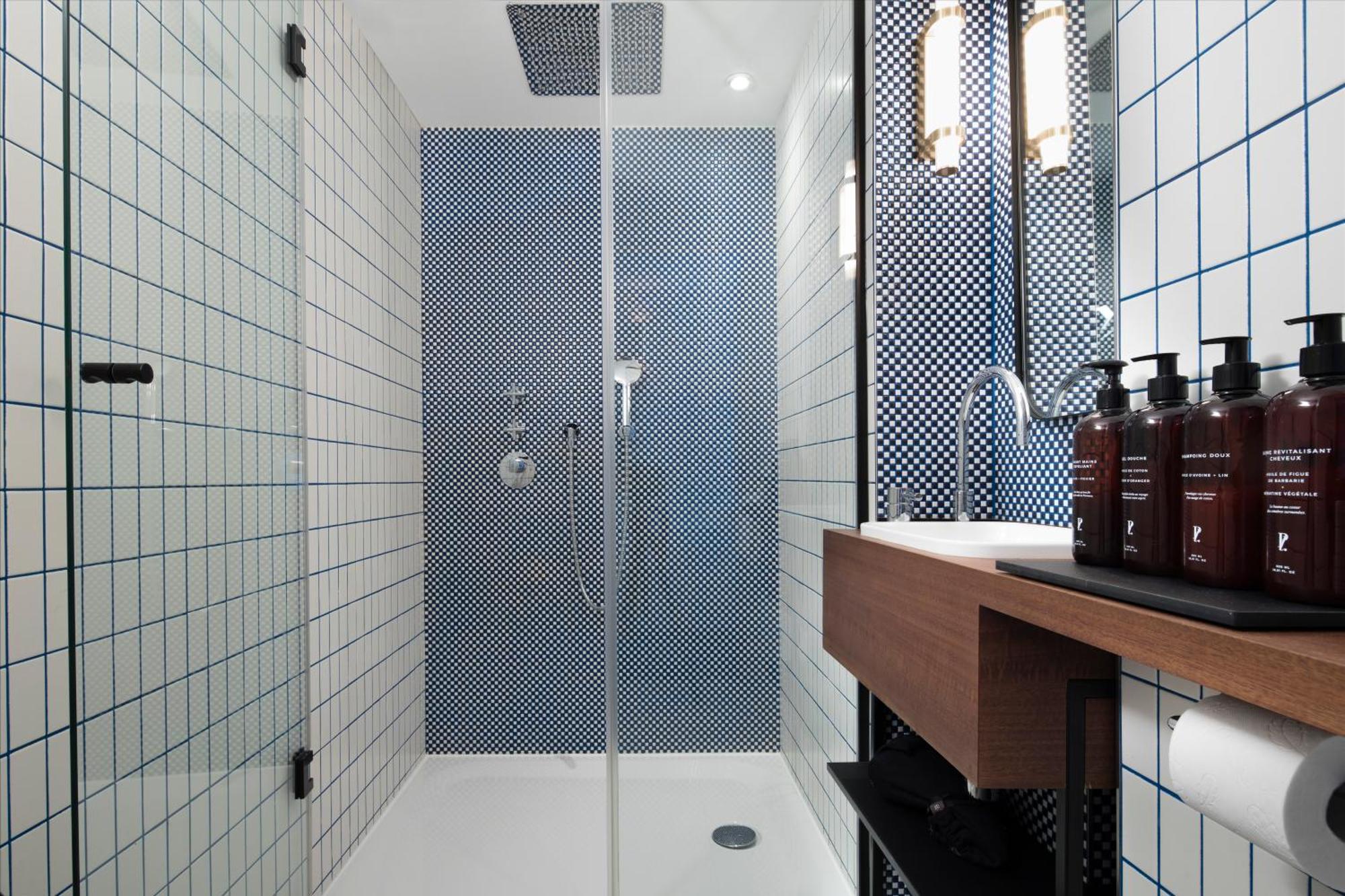 Petite Marinière Room