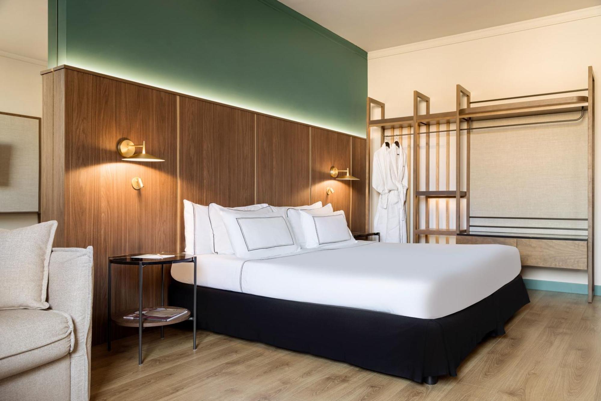 Family Triple Room (3 Adults)