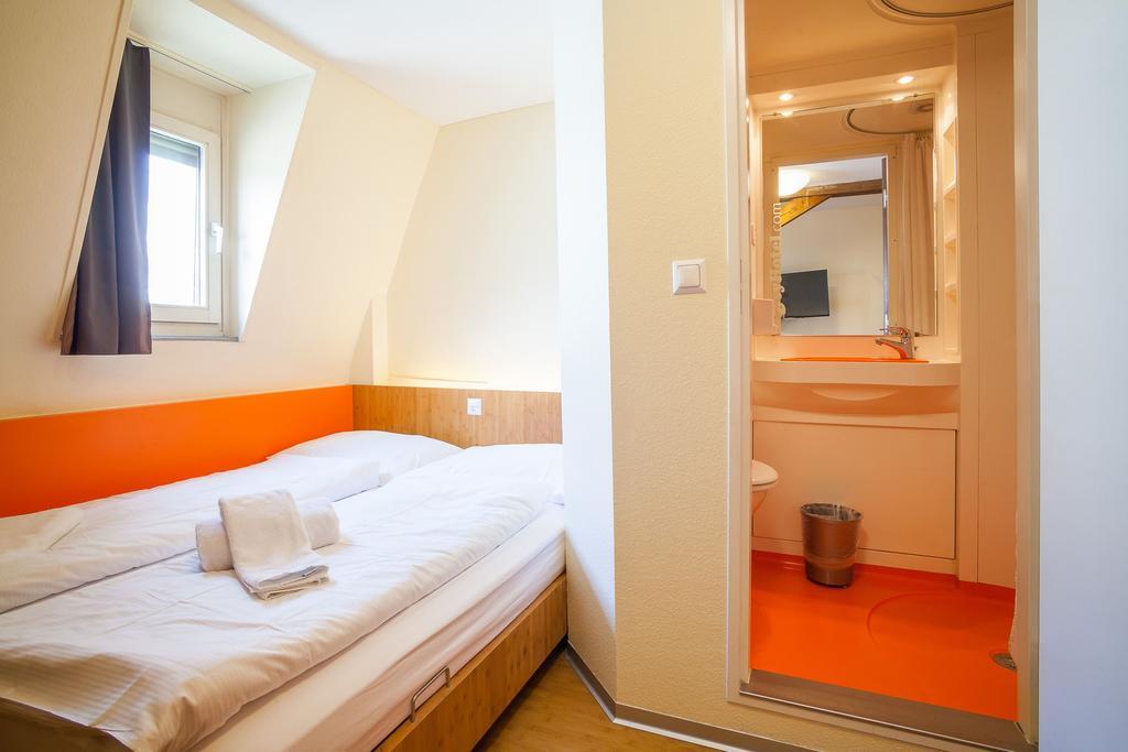Economy Double Room self-check